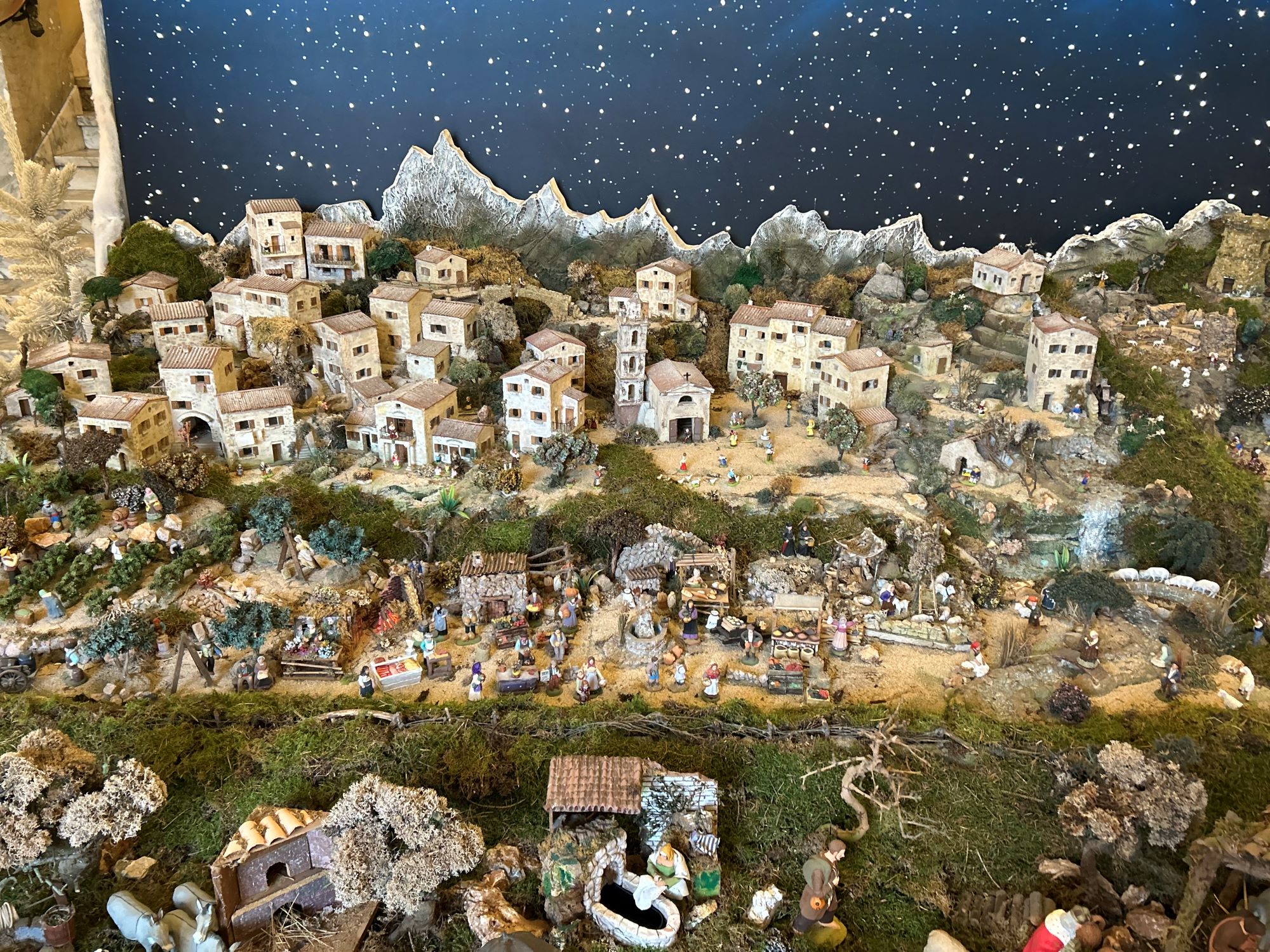 Ajaccio : La crèche a fait son retour dans le hall de l'hôtel de Ville