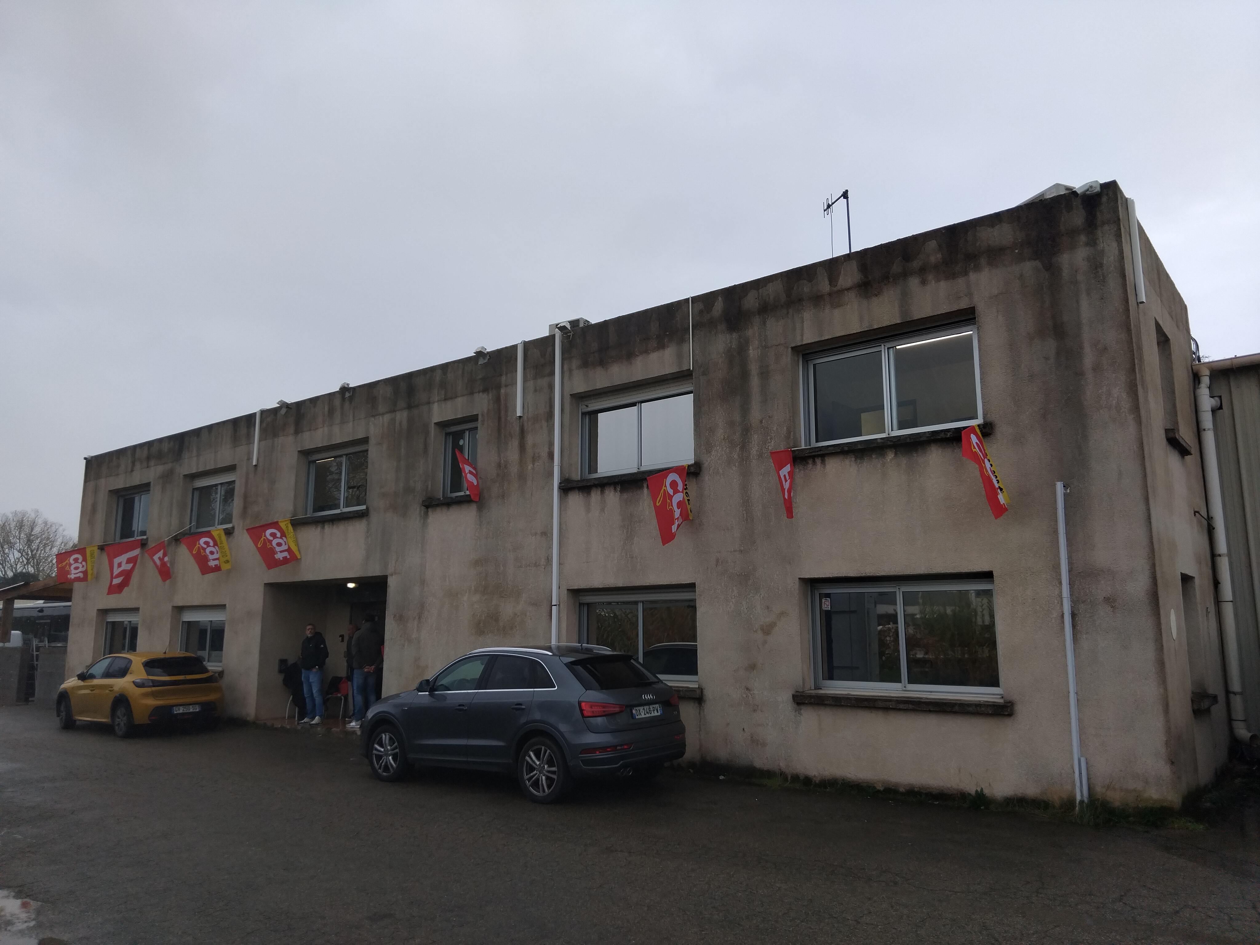 Grève des bus à Ajaccio : la CGT rejoint et occupe les locaux du Vazzio avec FO