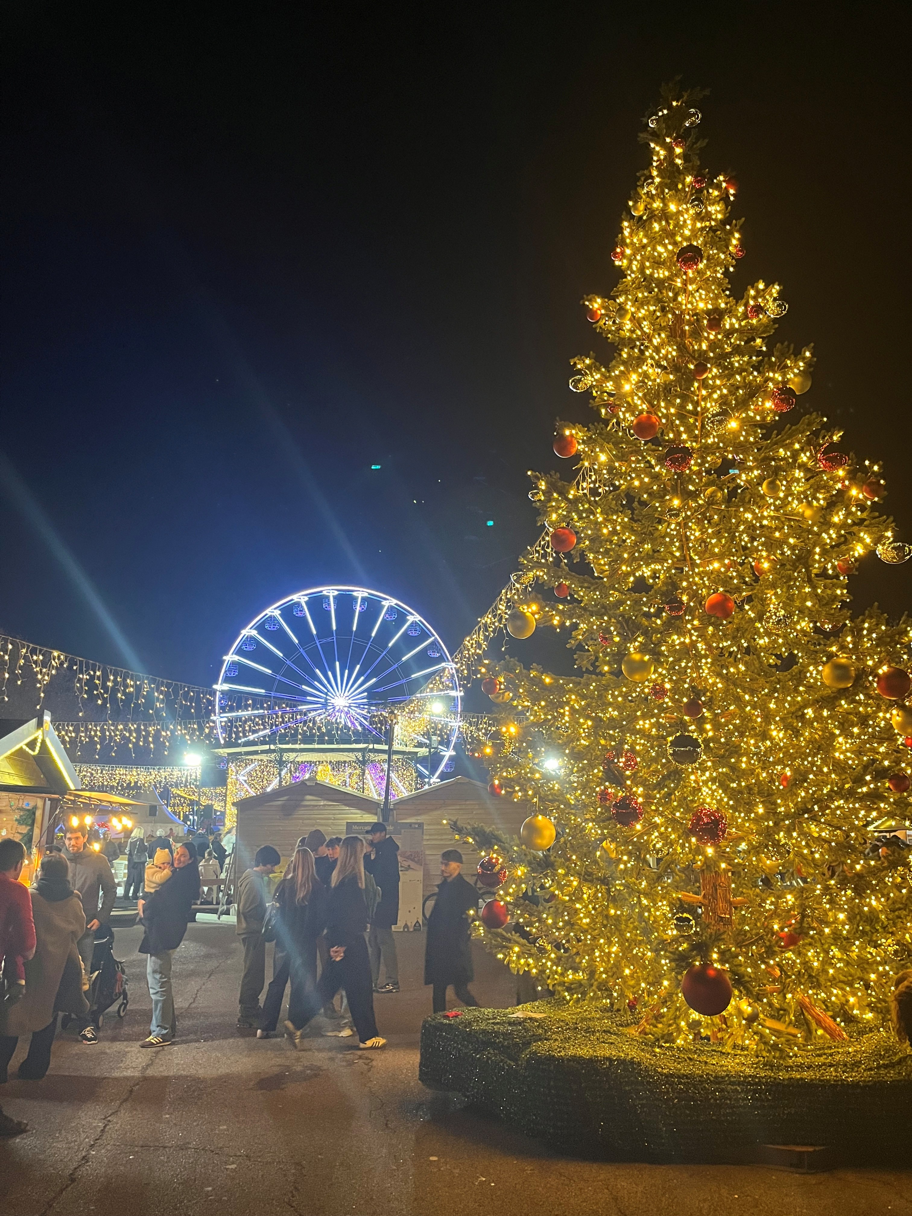 Bastia ouvre son marché de Noël sur la place Saint-Nicolas