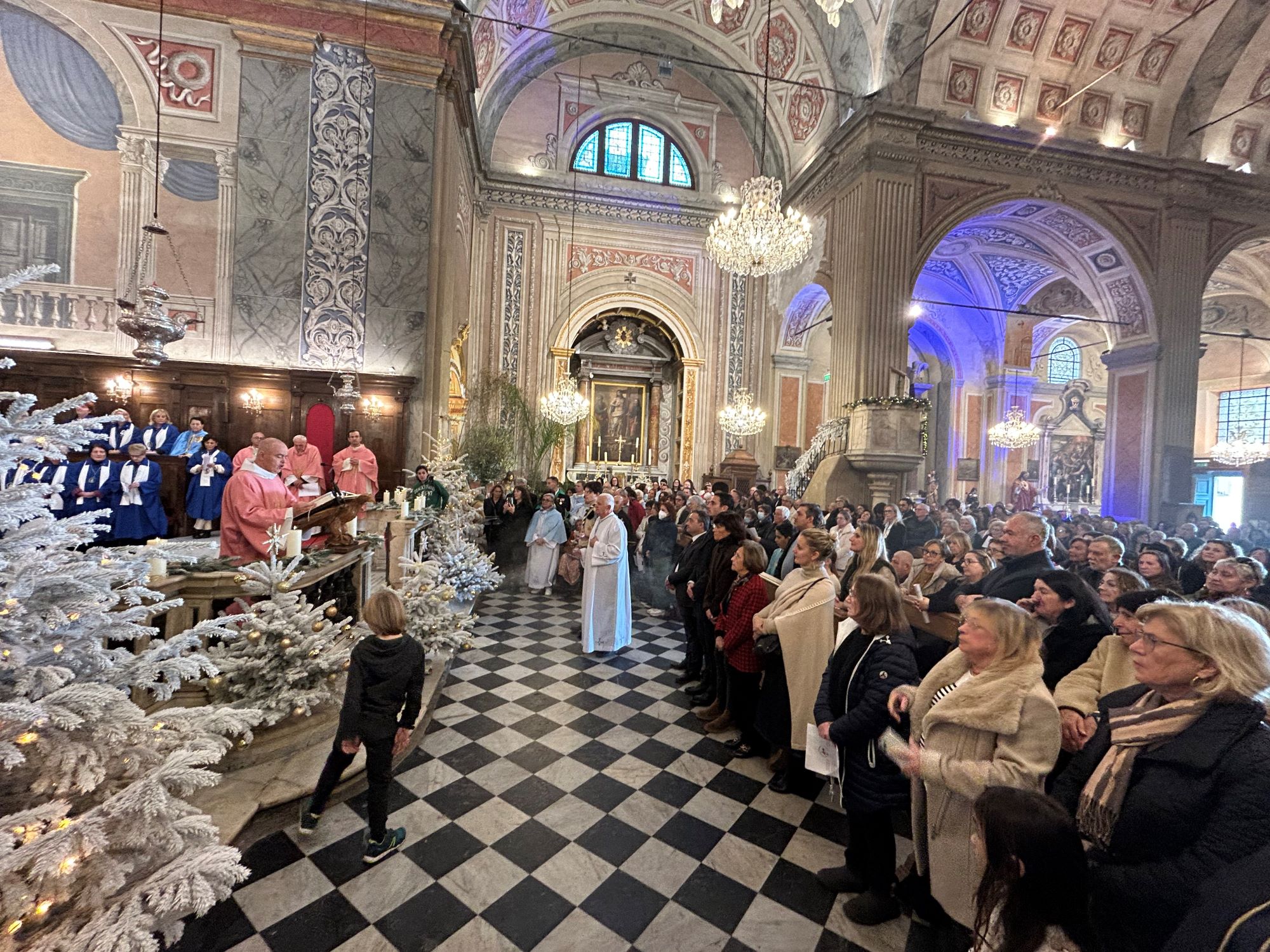 Ajaccio - Ferveur pour les célébrations en hommage et à la mémoire de Papa Francescu