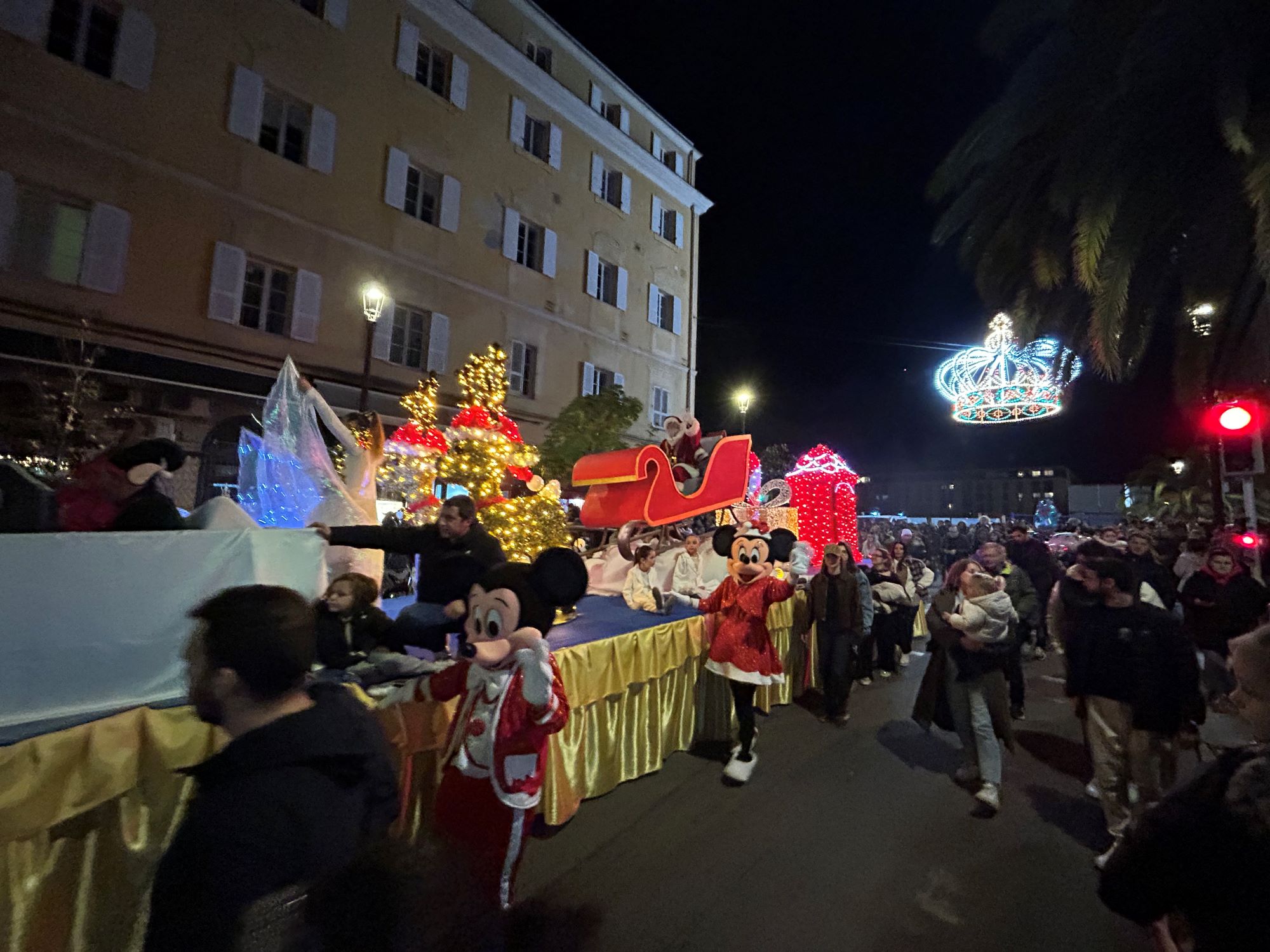 Natali in Aiacciu 2025 - Les images de la Grande parade illuminée