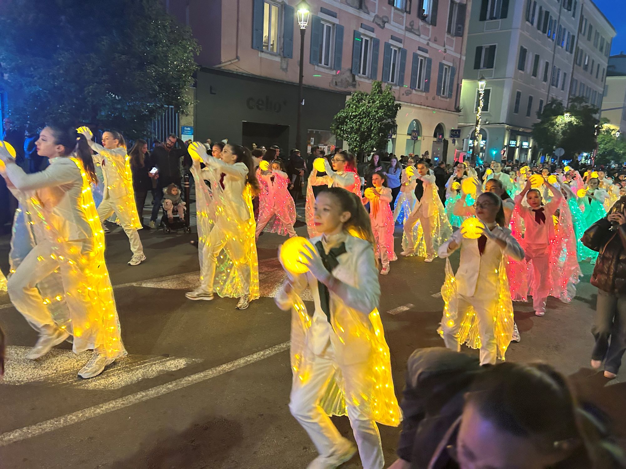 Natali in Aiacciu 2025 - Les images de la Grande parade illuminée