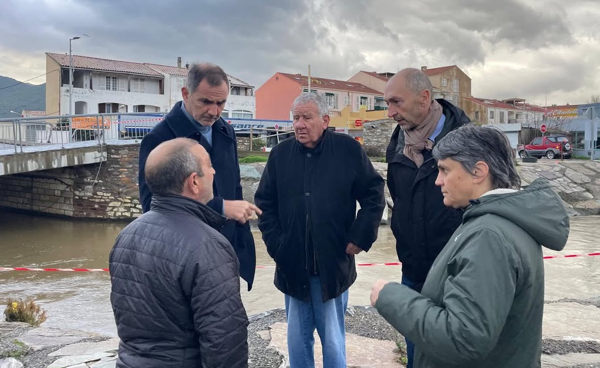 Gilles Simeoni, le président du Conseil exécutif était en début de matinée à Saint-Florent en compagnie notamment du maire de la commune Claudy Olmeta et de Juliette Ponzevera, onseillère territoriale, suppléante du député Michel Castellani