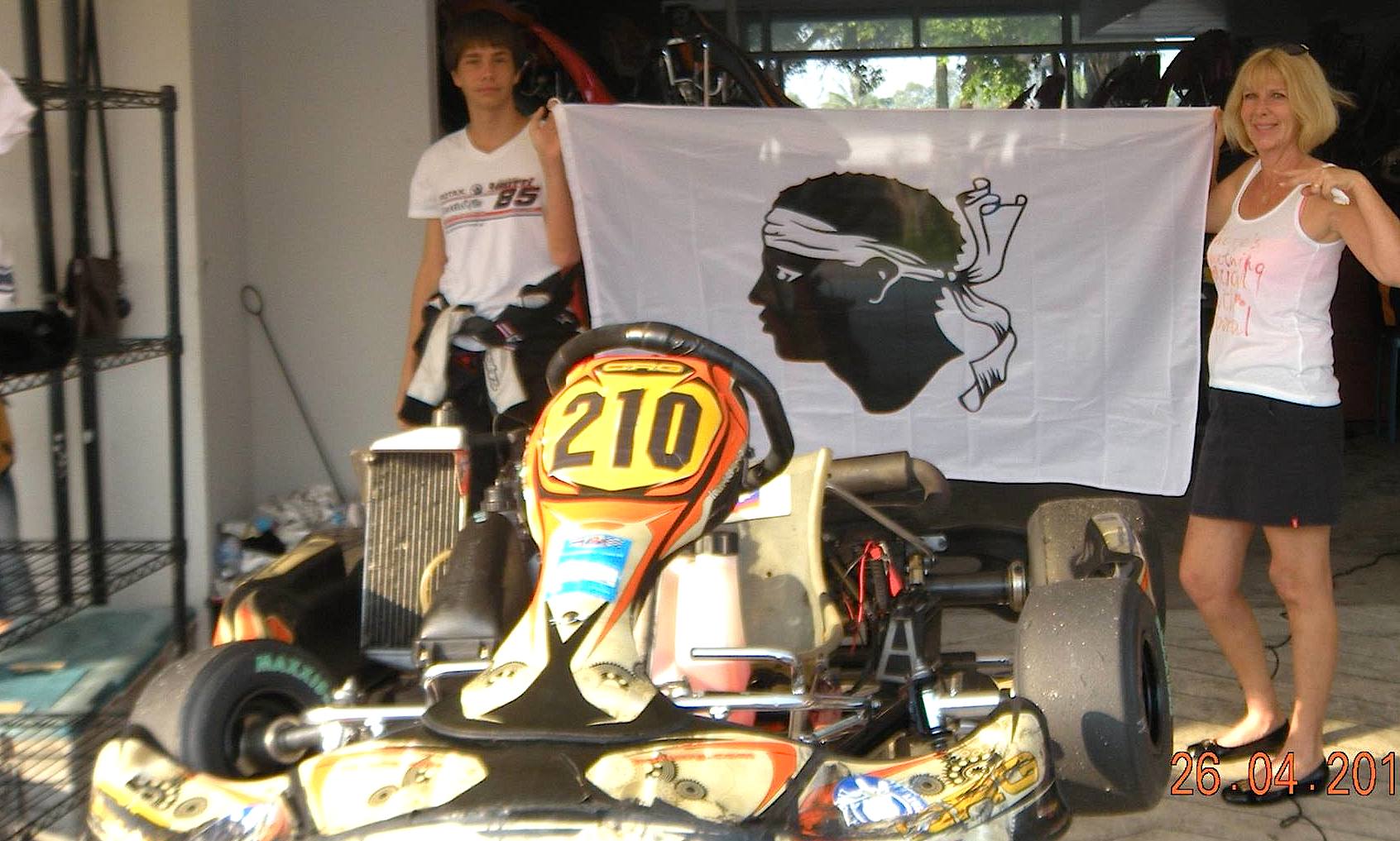 Un jeune corse, aux portes de la formule 4, participe au championnat de karting de… Thailande