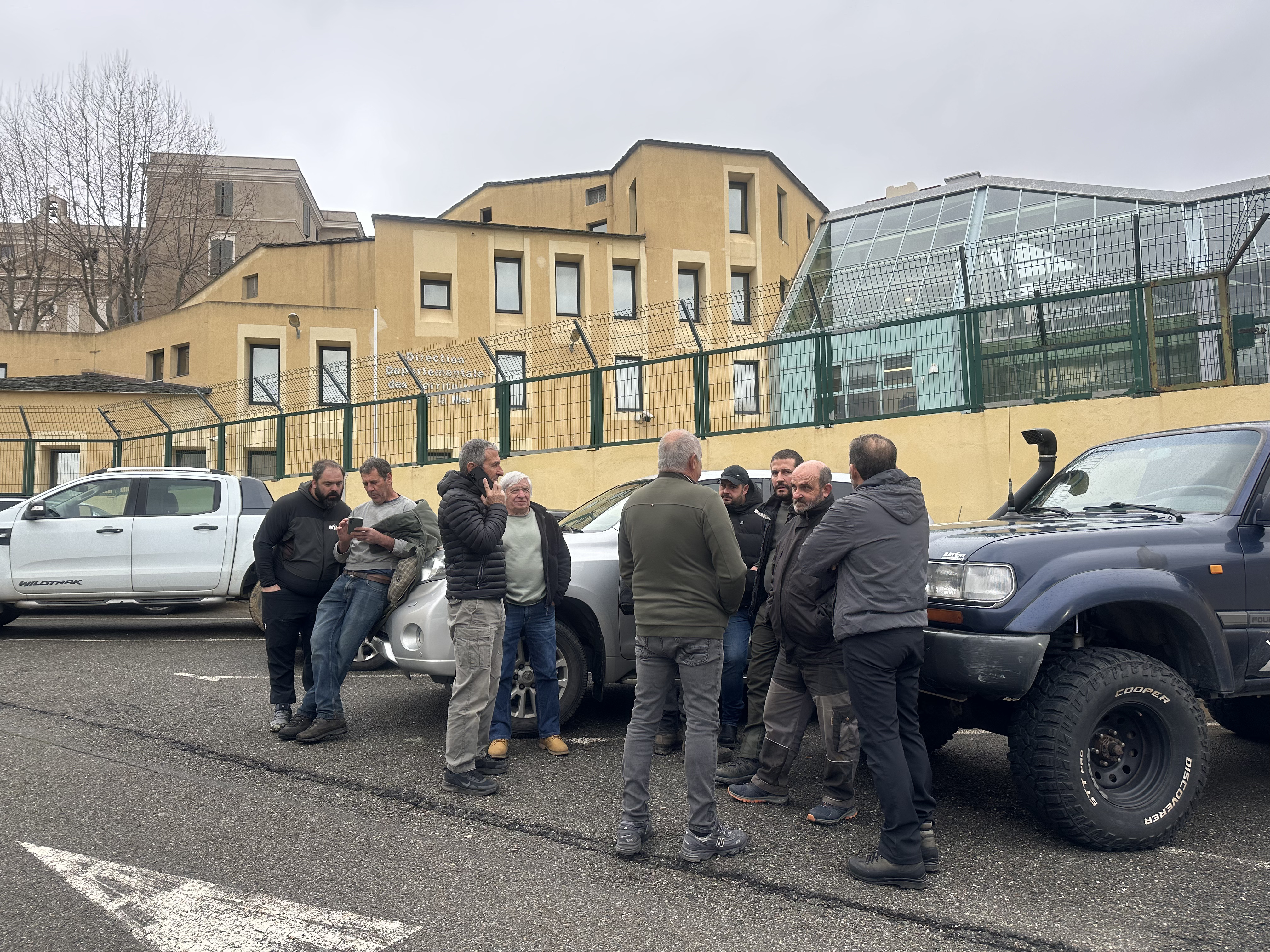 Occupation de la DDTM de Bastia : les agriculteurs de la FDSEA obtiennent un accord de rendez-vous avec le ministre