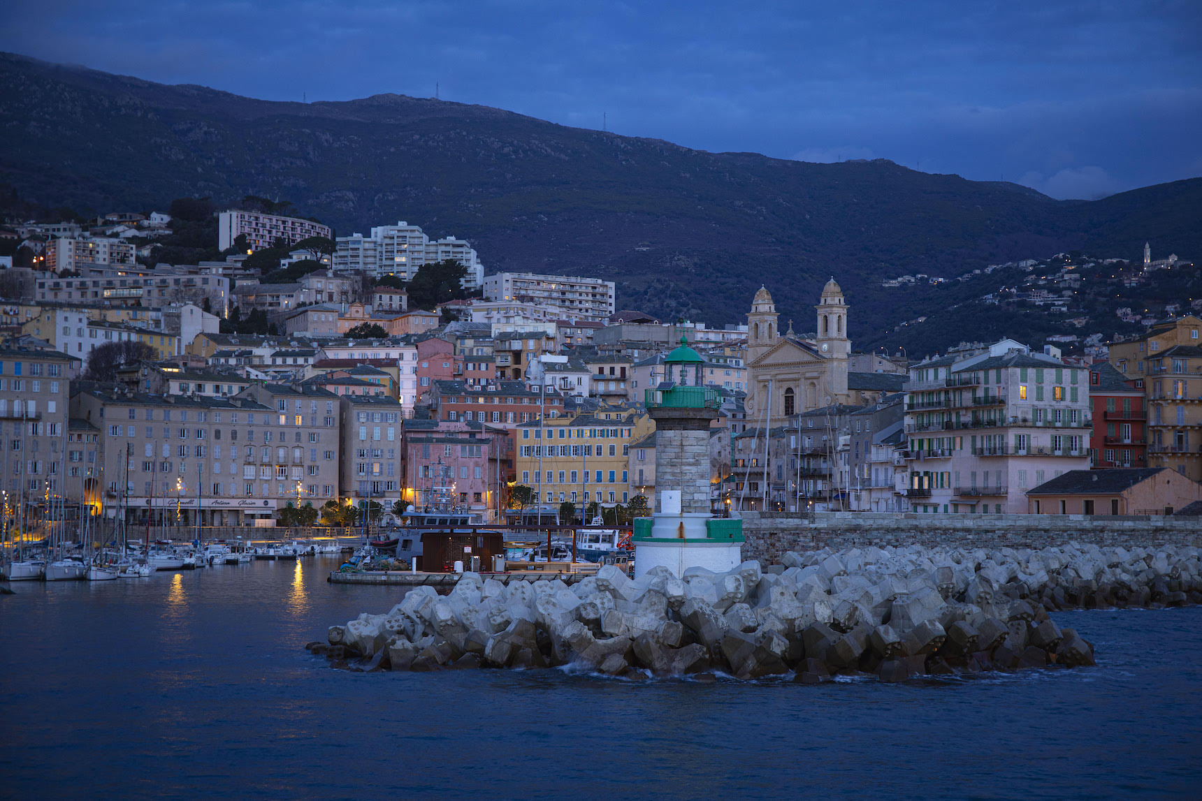 A màghjina - Bastia vista da u molu di u Tragone