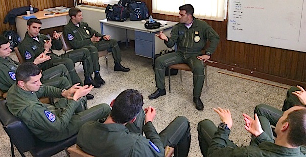 Le Commandant Christophe Dubois, Chef d'orchestre de ses 8 pilotes