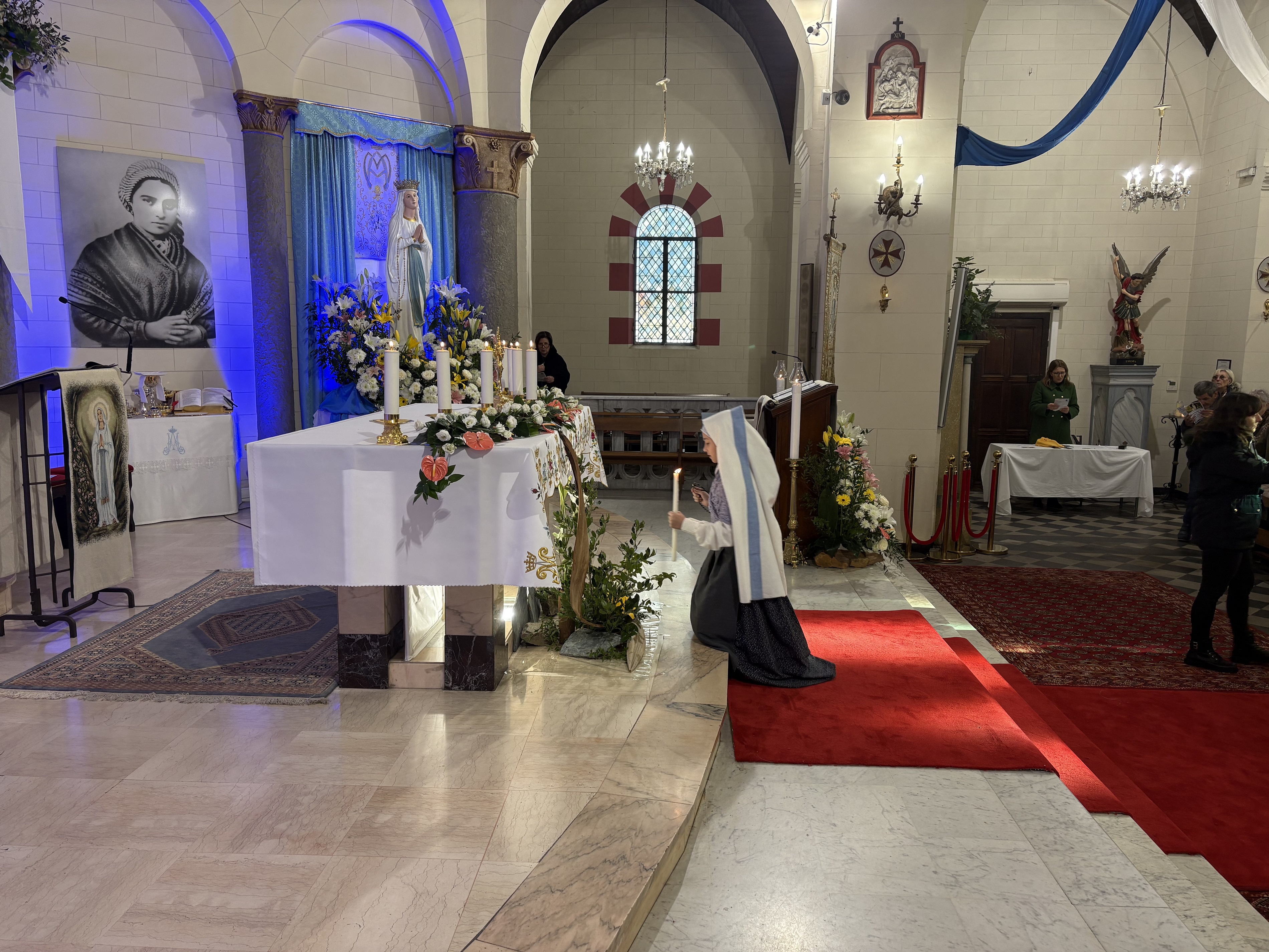 Beaucoup de dévotion et de pièté pour cette fête de ND de Lourdes à Bastia.