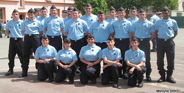 Ajaccio :  Remise d'insignes pour 18 jeunes réservistes à la caserne Battesti 