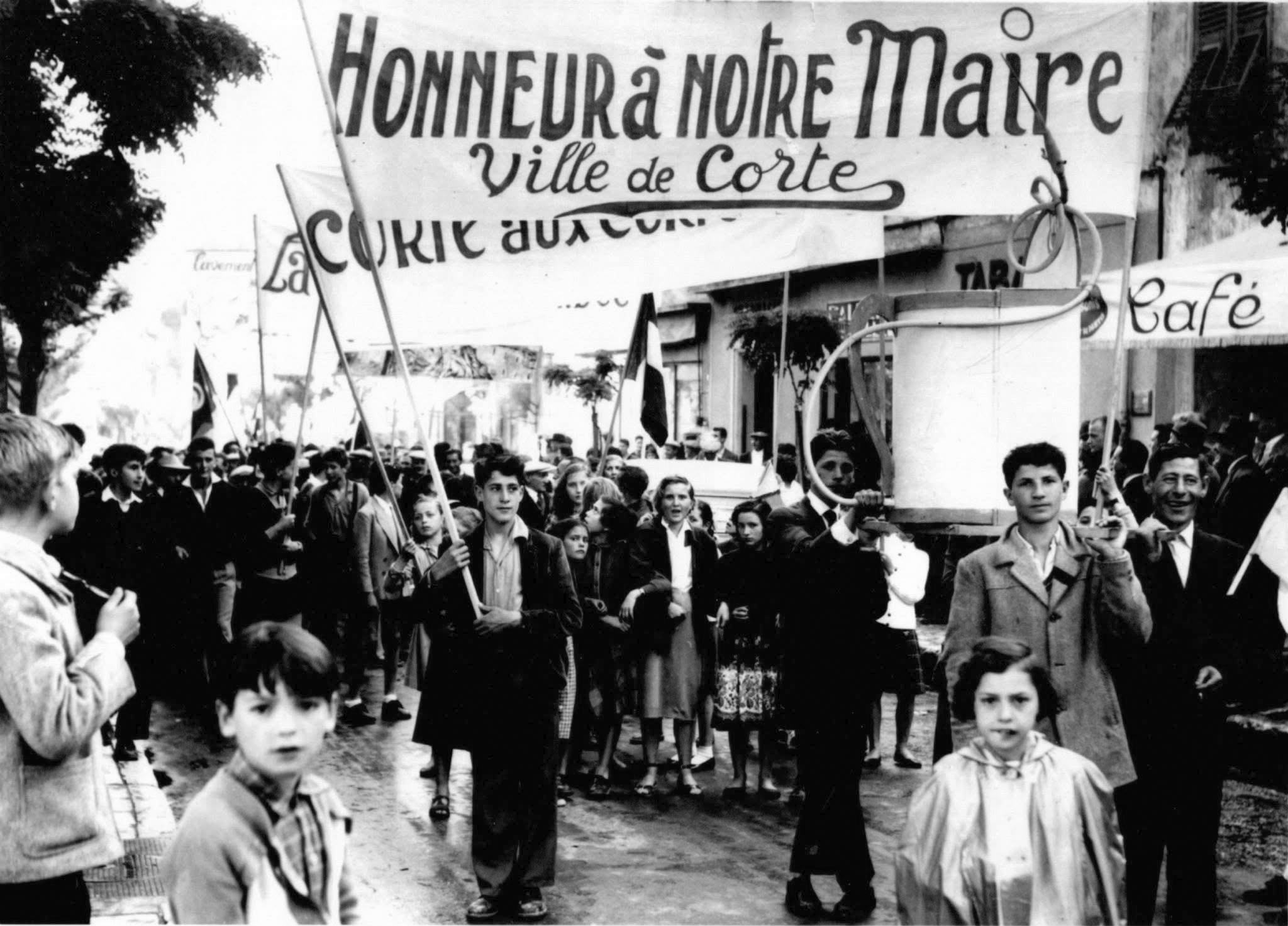 Au premier plan à droite, l'immense pot de chambre pour procéder au "lavement" au Partitellu !