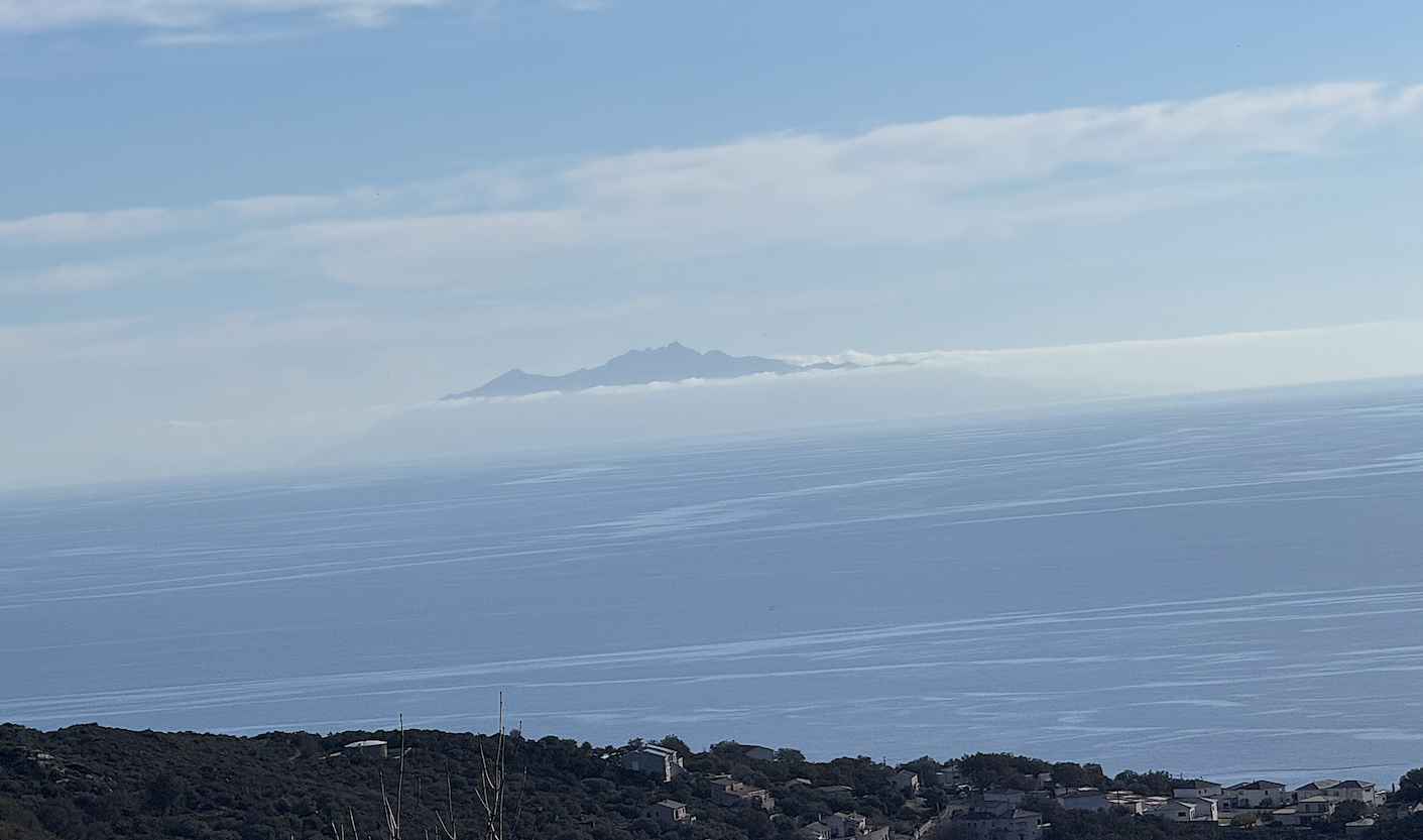 A màghjina - Elba, trà mare è nebbia