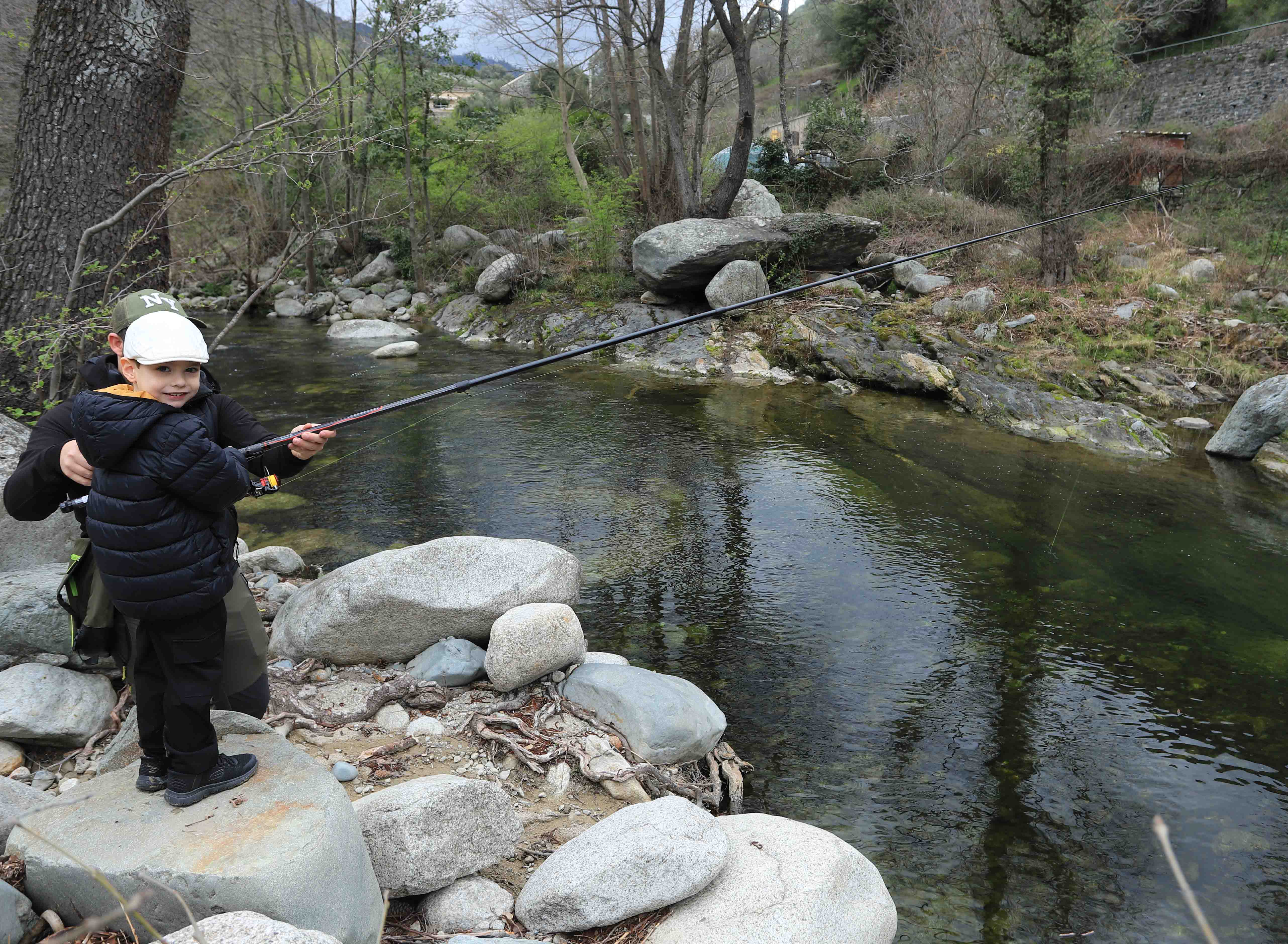 Pêche à la truite : Une ouverture au succès mitigé pour les pêcheurs insulaires