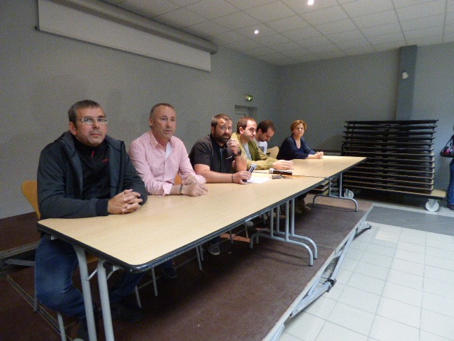 A l'invitation de Femu Fium'orbu Castellu Oriente, la population nombreuse s'est déplacée.