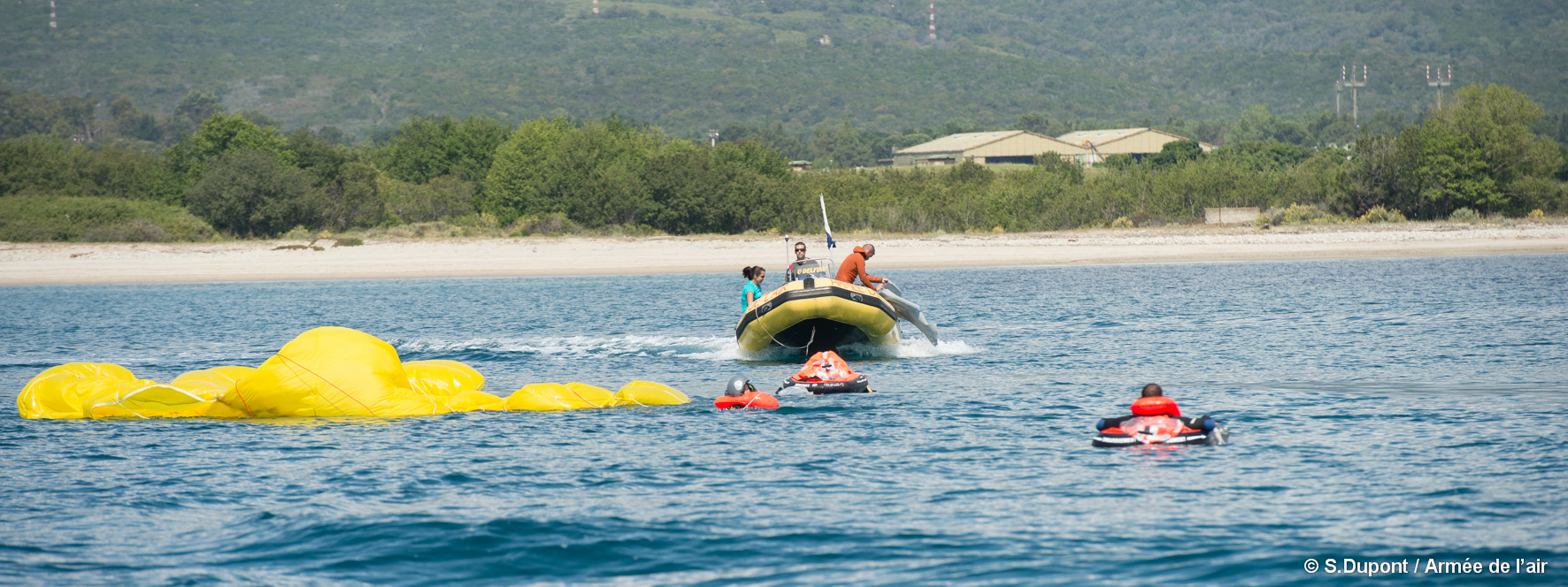BA 126 Ventiseri-Solenzara : Entraînements à l'amerrissage pour les escadrons de chasse d'Orange et de Cazaux