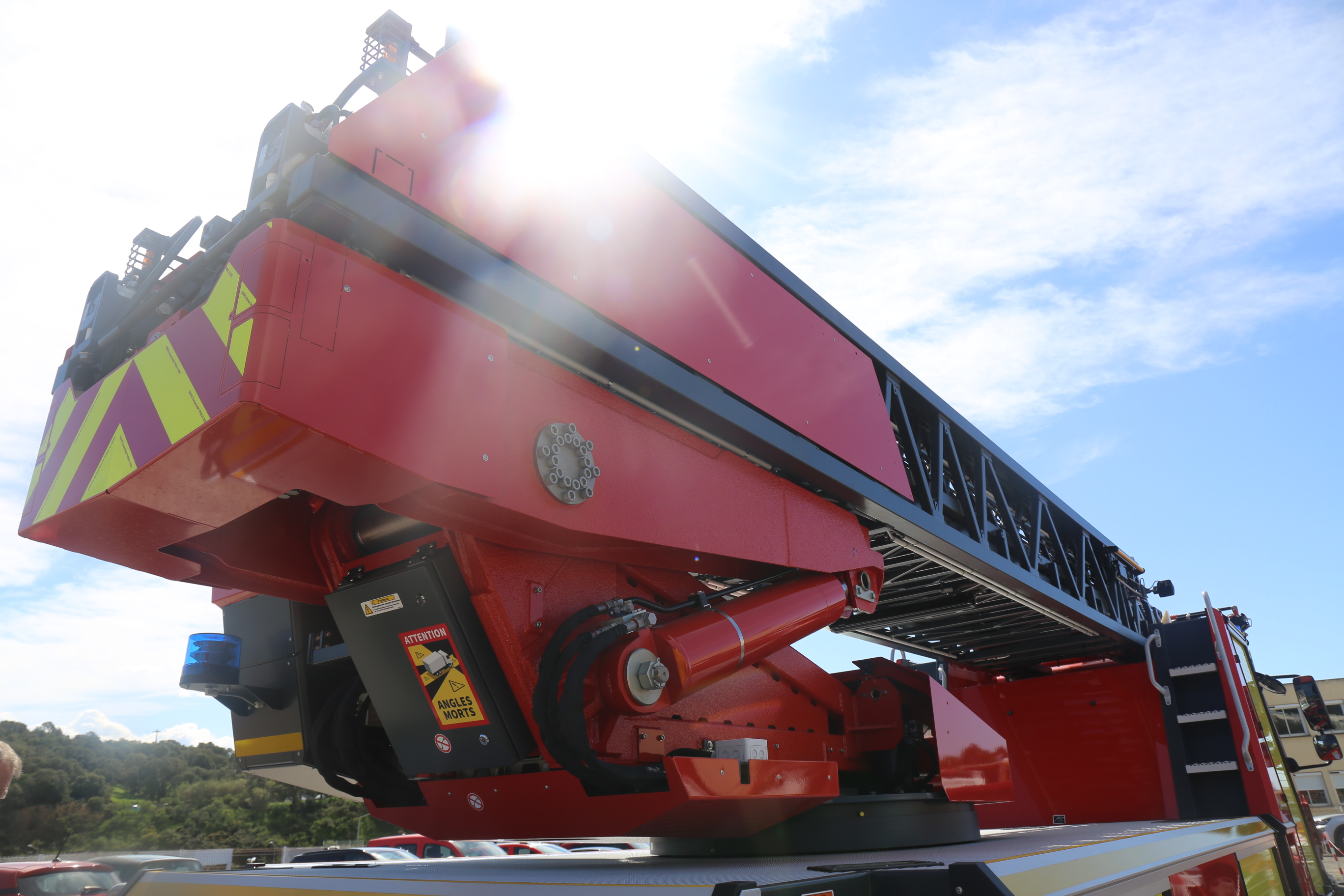 Le Service d’Incendie et de Secours de Corse-du-Sud se dote d’une « échelle du futur »