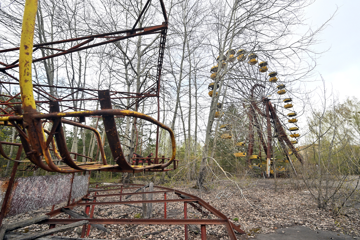 La ville fantôme de Pripiat, près de la centrale nucléaire de Tchernobyl, le 23 avril 2026. (YUMIKO KURASHIGE / YOMIURI / THE YOMIURI SHIMBUN VIA AFP)