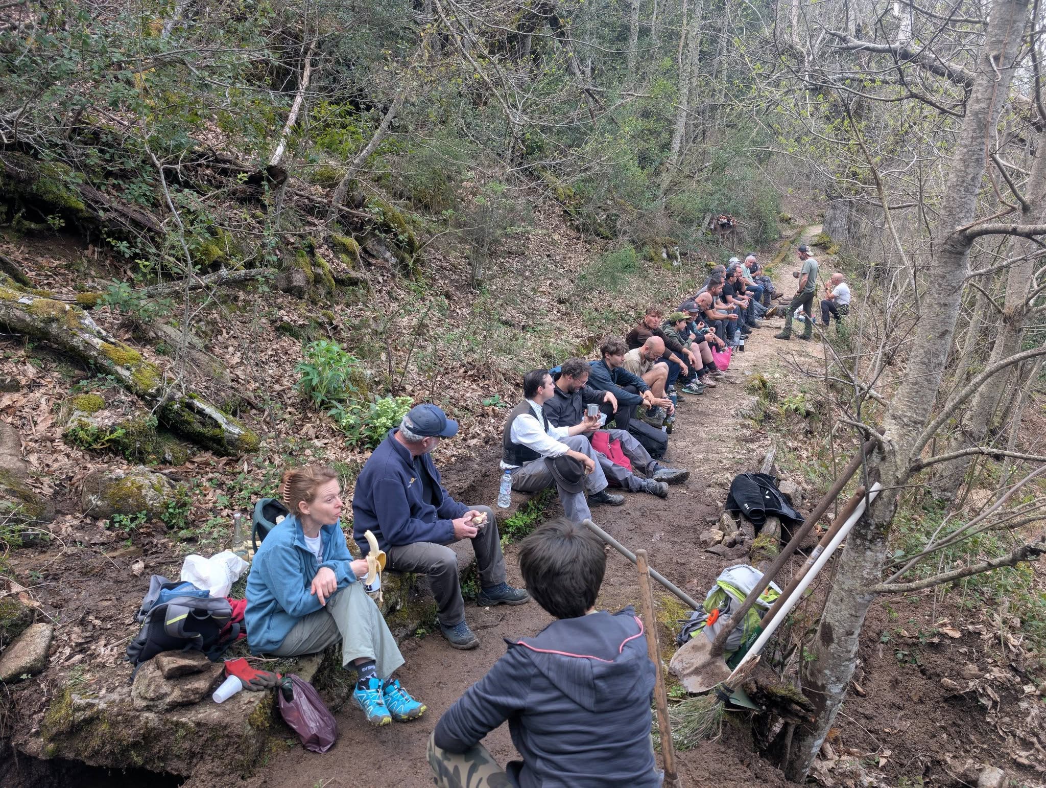 À Bastelica, l’eau recommence à couler : porté par une mobilisation collective, le canal de l’Àghjara renaît !