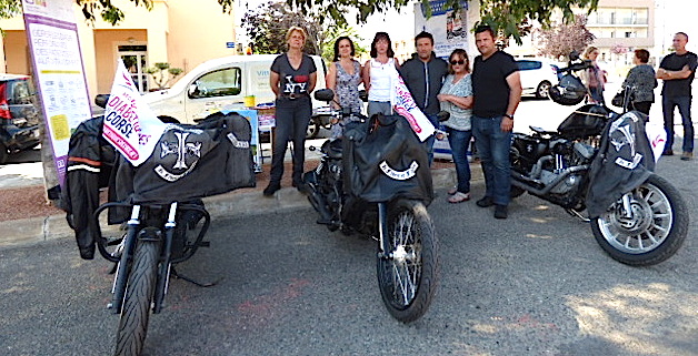 Trois membres des bikers du Semper Immota ont fait du bruit pour aider l'AFD 20