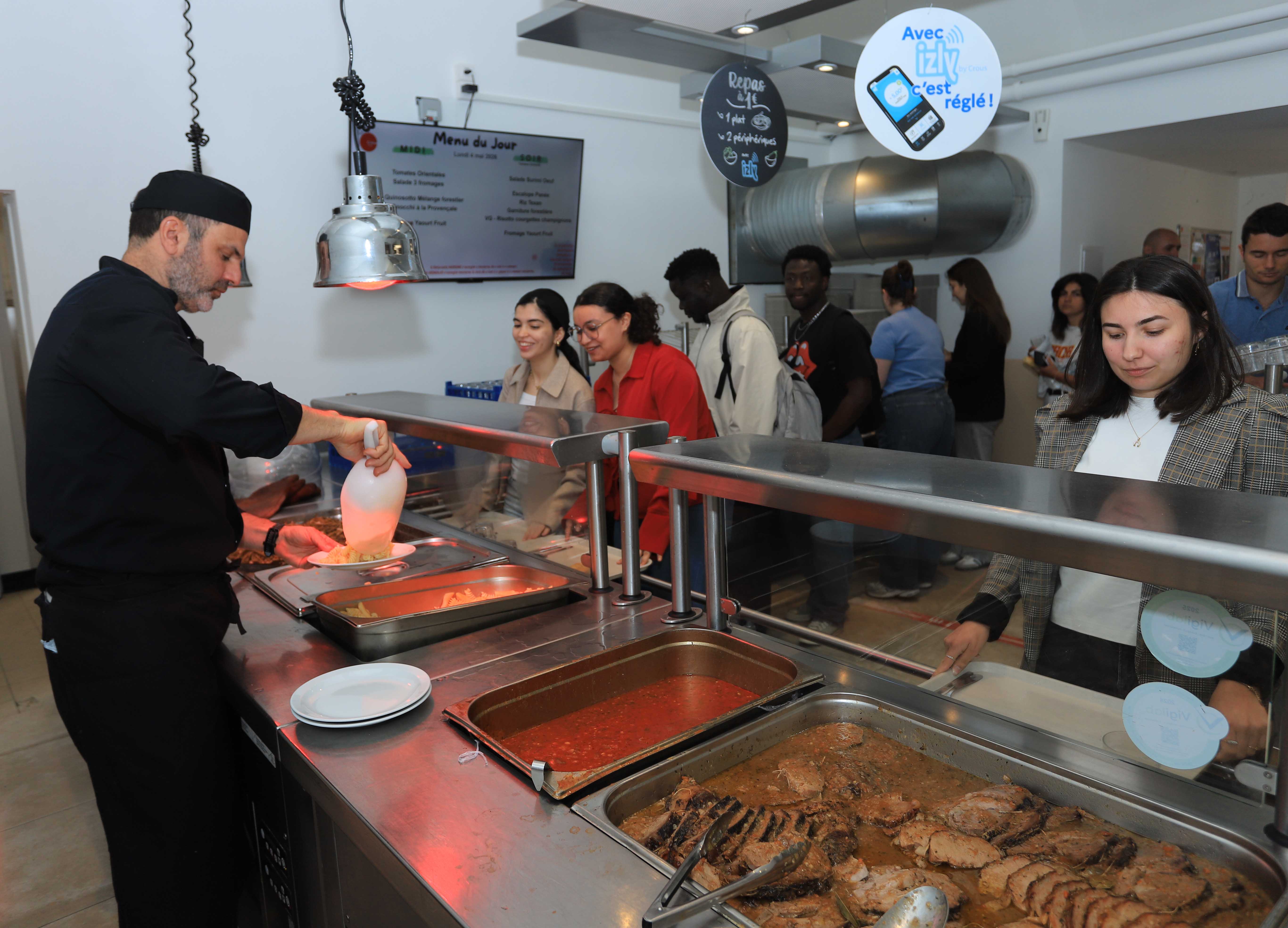 Corte -  Au Crous, repas gratuit pour les boursiers, à un euro pour les autres