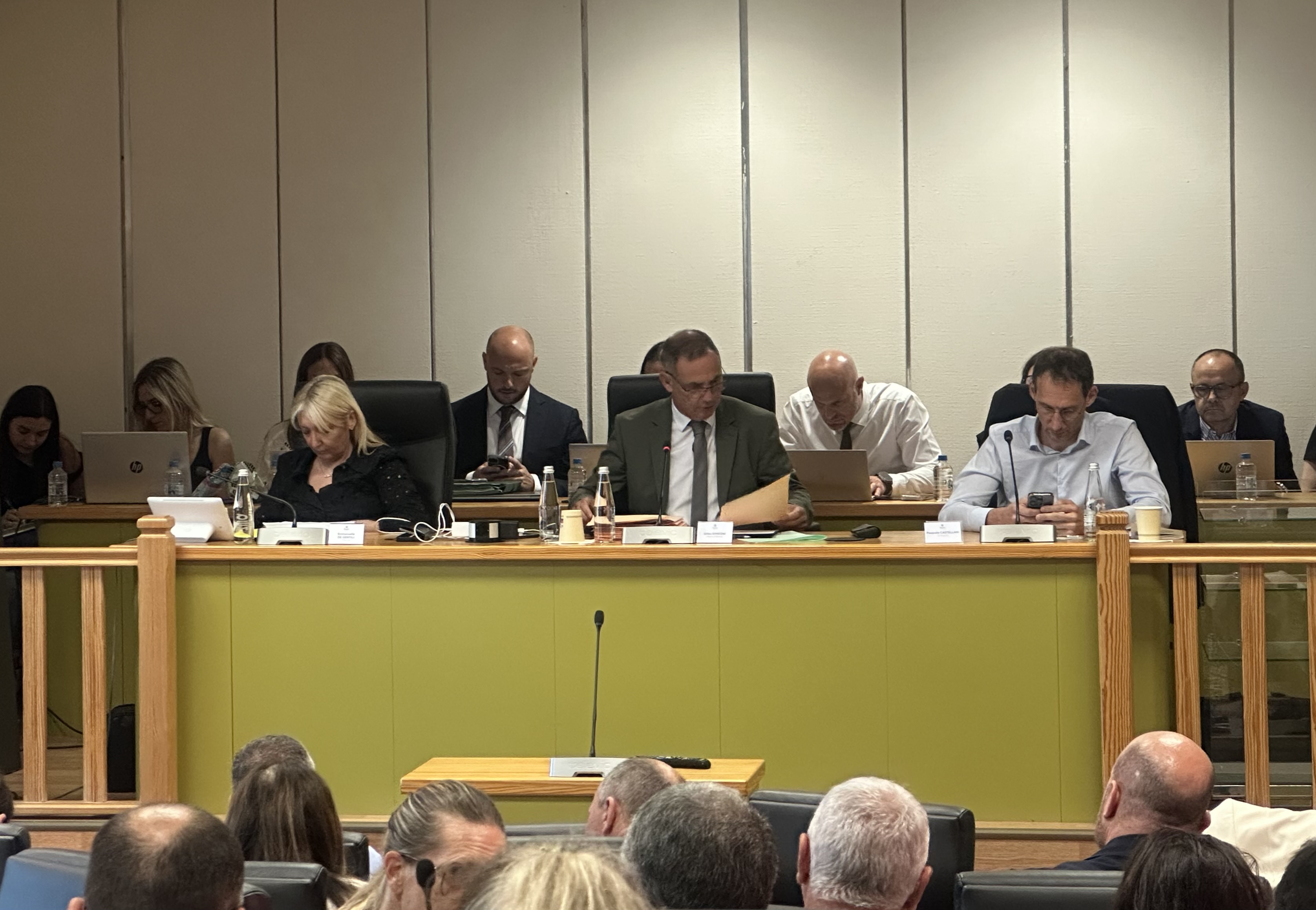 Des objets de l’académicien Angelo Rinaldi rejoignent les collections de la ville de Bastia