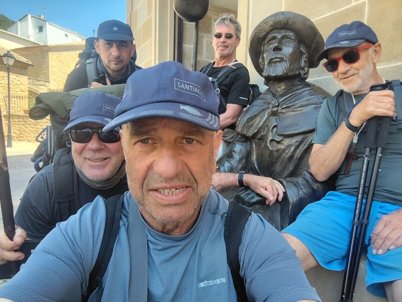 ​« Et si on se faisait Saint-Jacques-de Compostelle ? » : le pari fou de cinq amis corses
