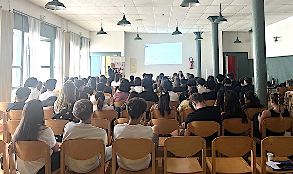 Au lycée Fesch, les jeunes mis en garde contre les mirages de l’argent facile