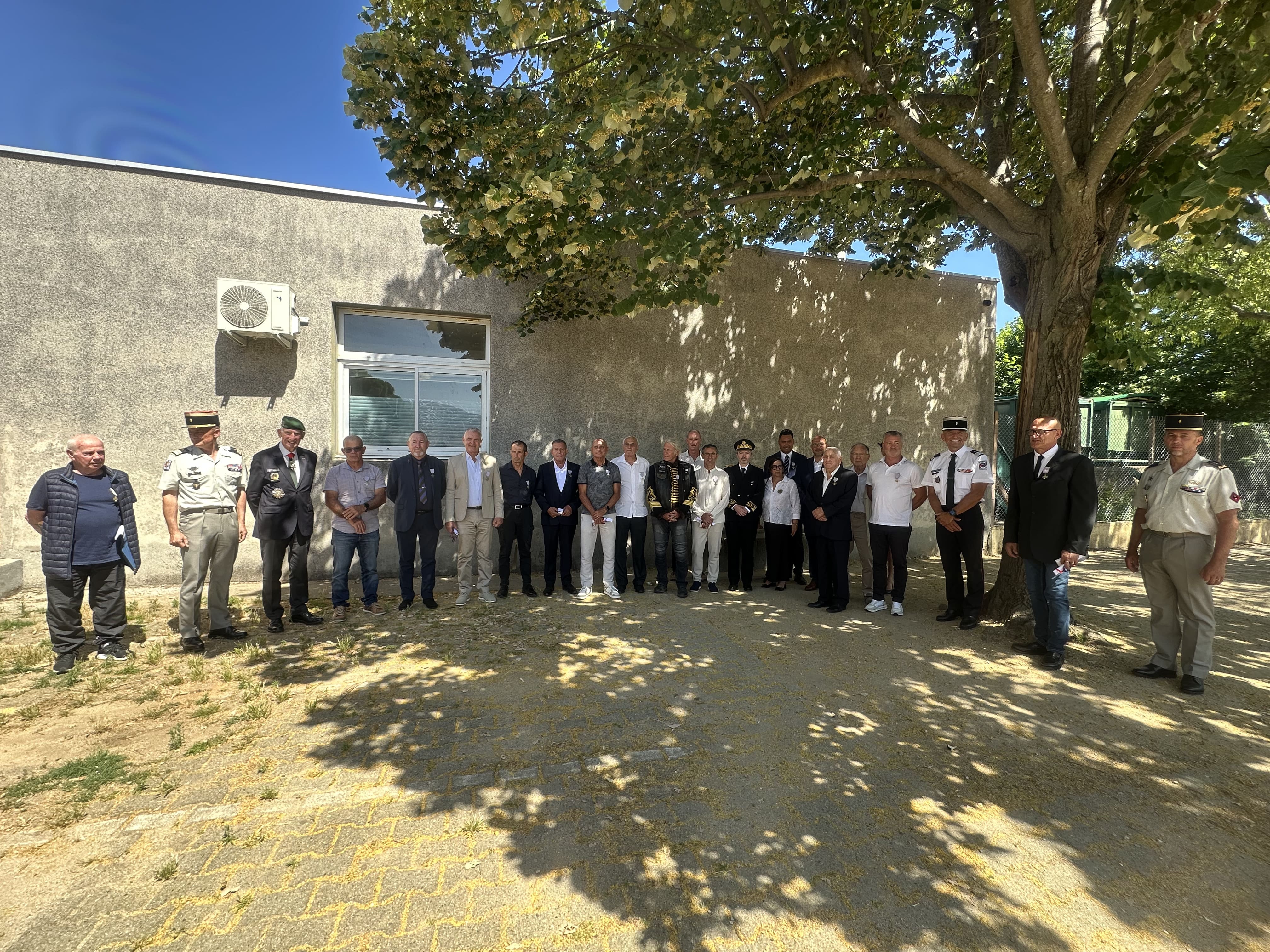 Au collège de Folelli, 19 anciens militaires décorés de la croix du combattant