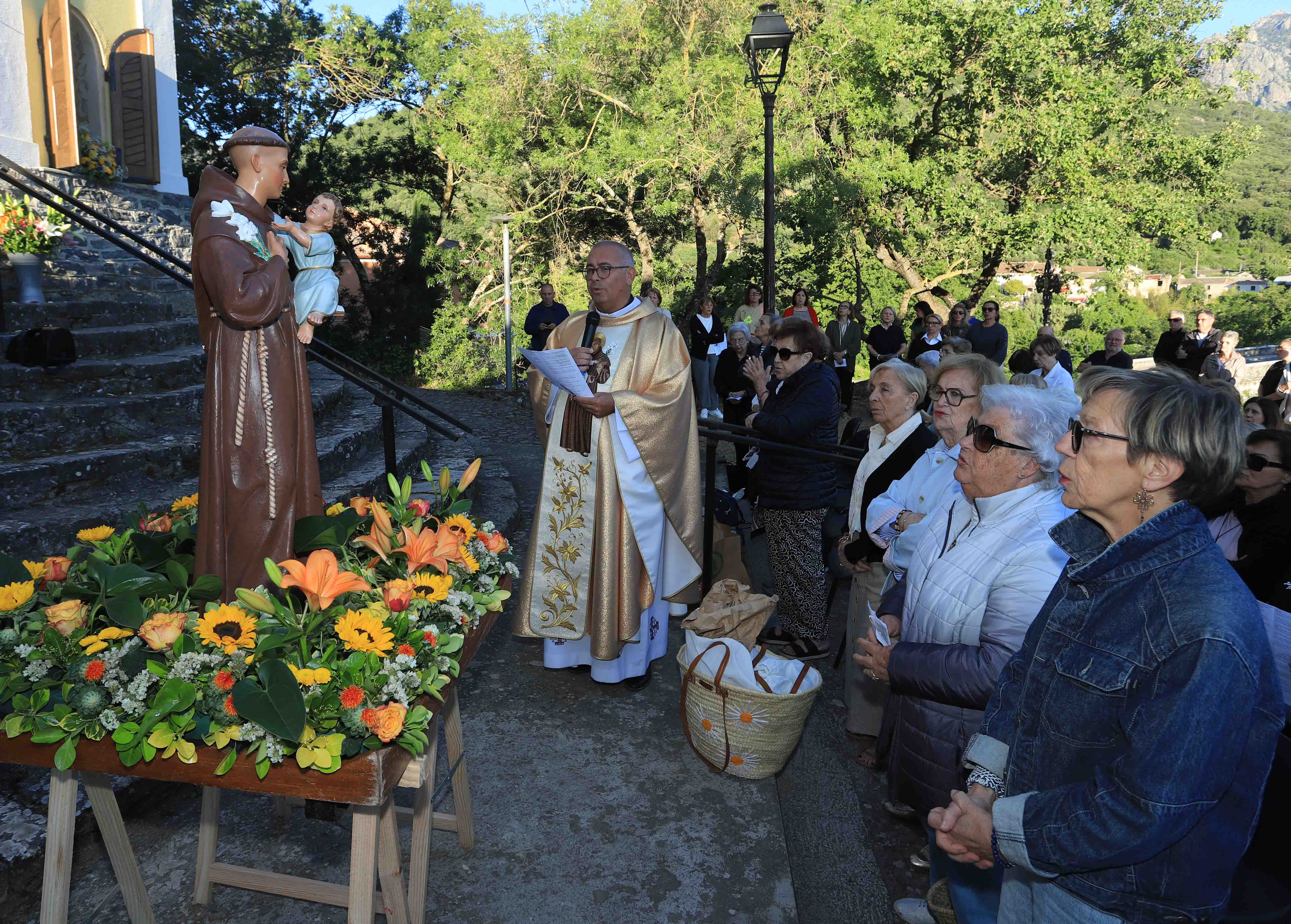  Corte a célébré, avec ferveur, Saint-Antoine de Padoue le Patron des enfants