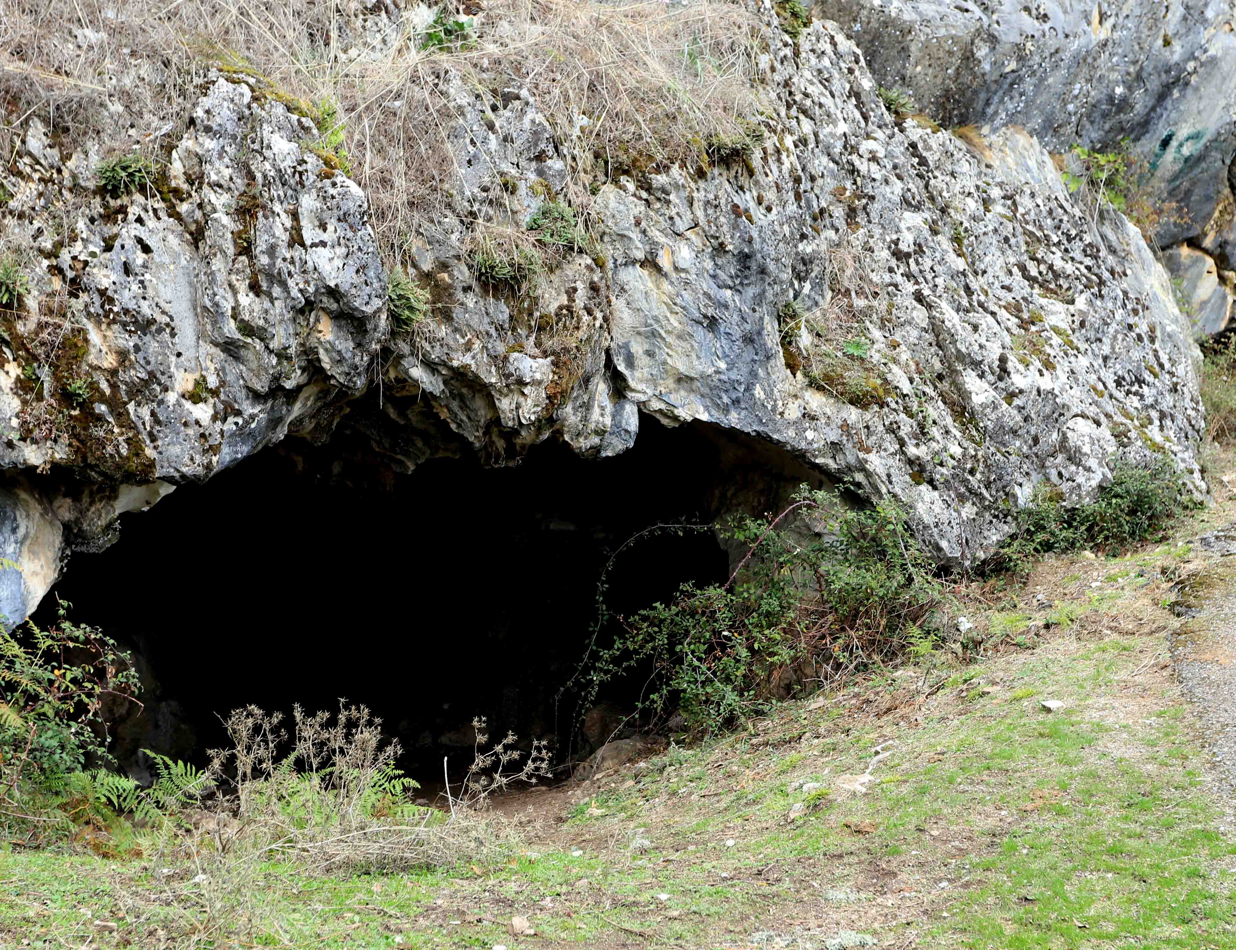 Castiglione maintient la légende de sa grotte, A Sapara !