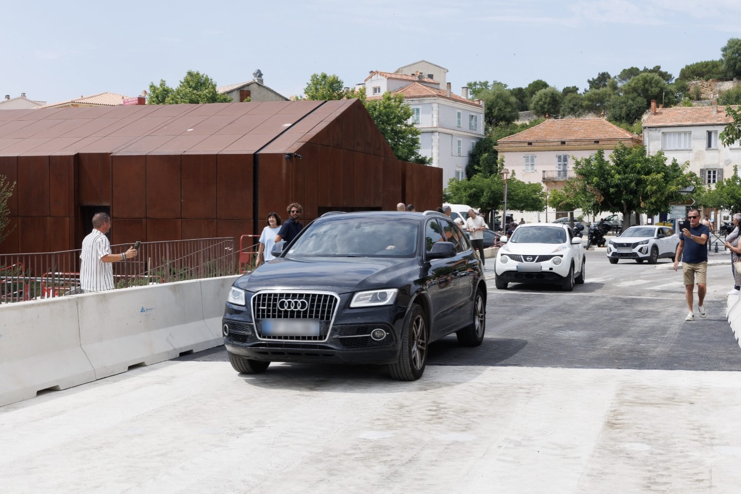 À Saint-Florent, le pont rouvre six mois après son effondrement