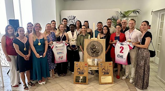Rugby - Les Ponettes, championnes de France, hôtes de la mairie de Bastia