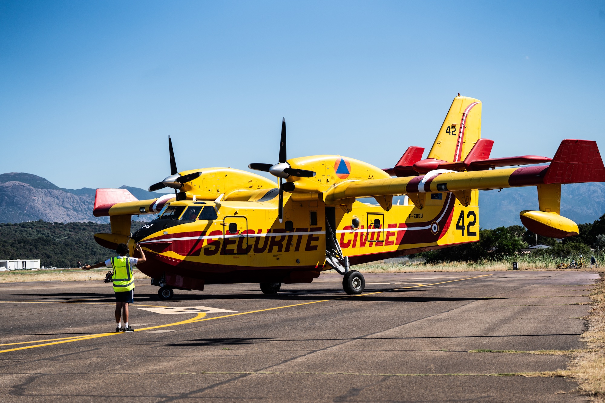 Deux Canadair en renfort en Corse : un dispositif aérien mobilisé face à une saison des feux déjà critique