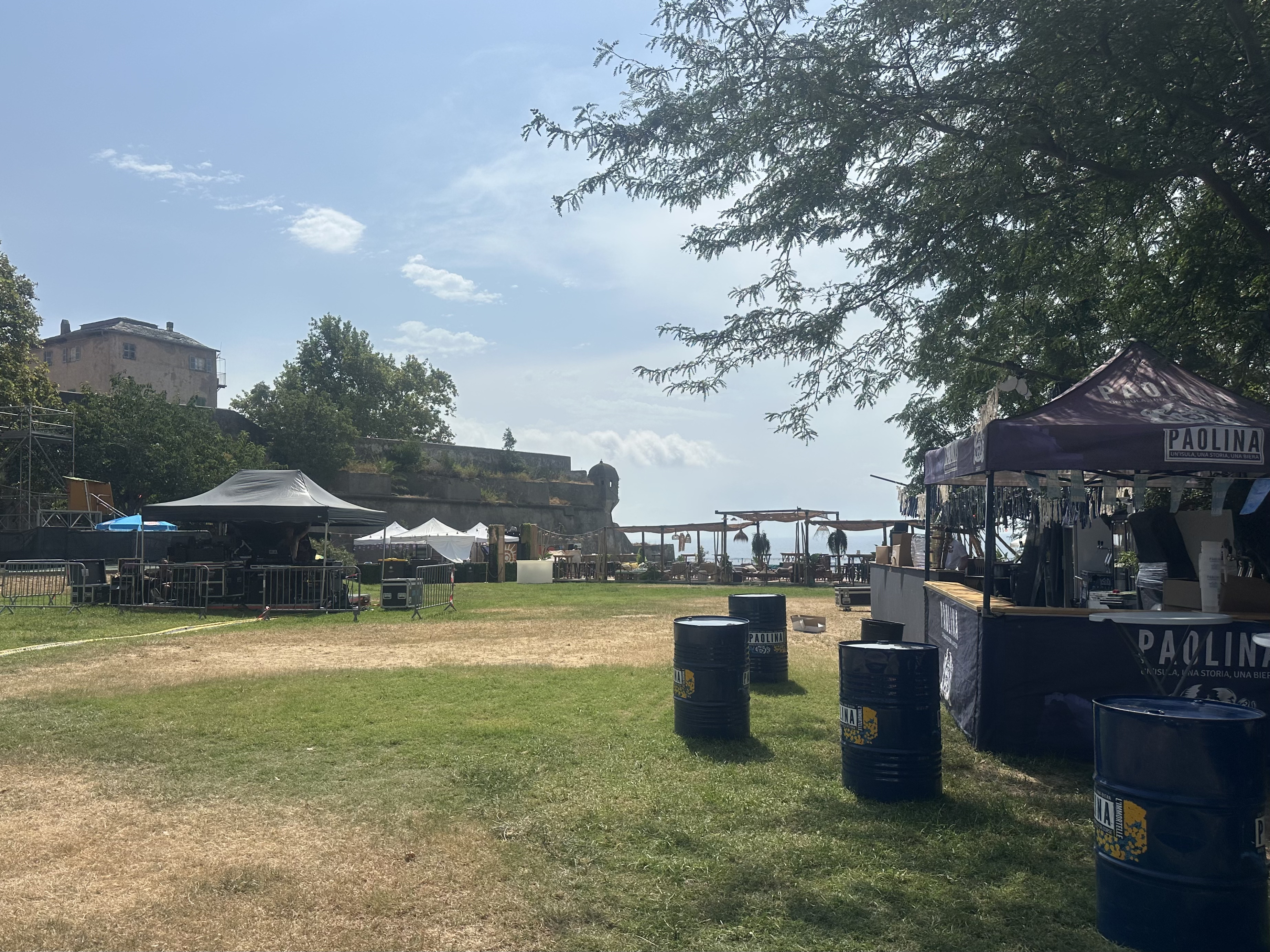 À Bastia, les derniers préparatifs avant l’ouverture du festival Porto Latino