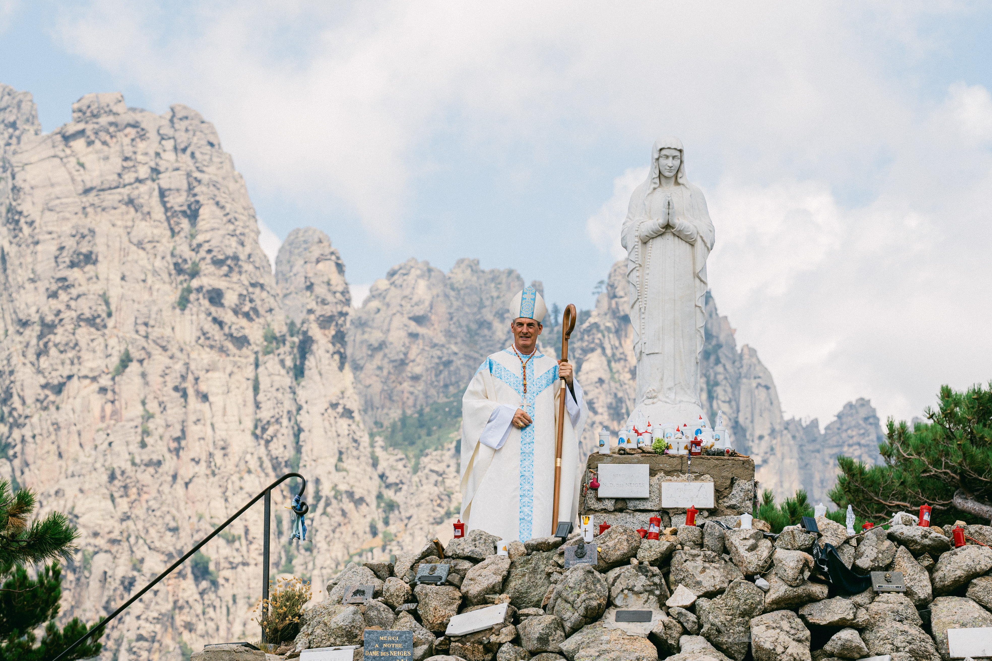 À Bavella, des centaines de fidèles réunis pour le pèlerinage de Notre-Dame des Neiges