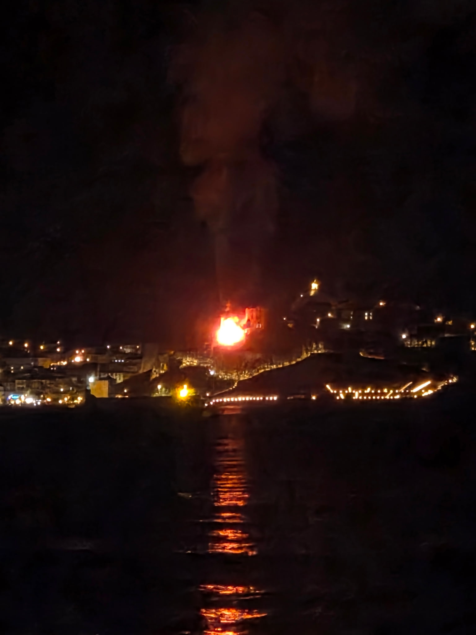 À Calvi, un incendie se déclare dans la Citadelle après le feu d’artifice du 15 août