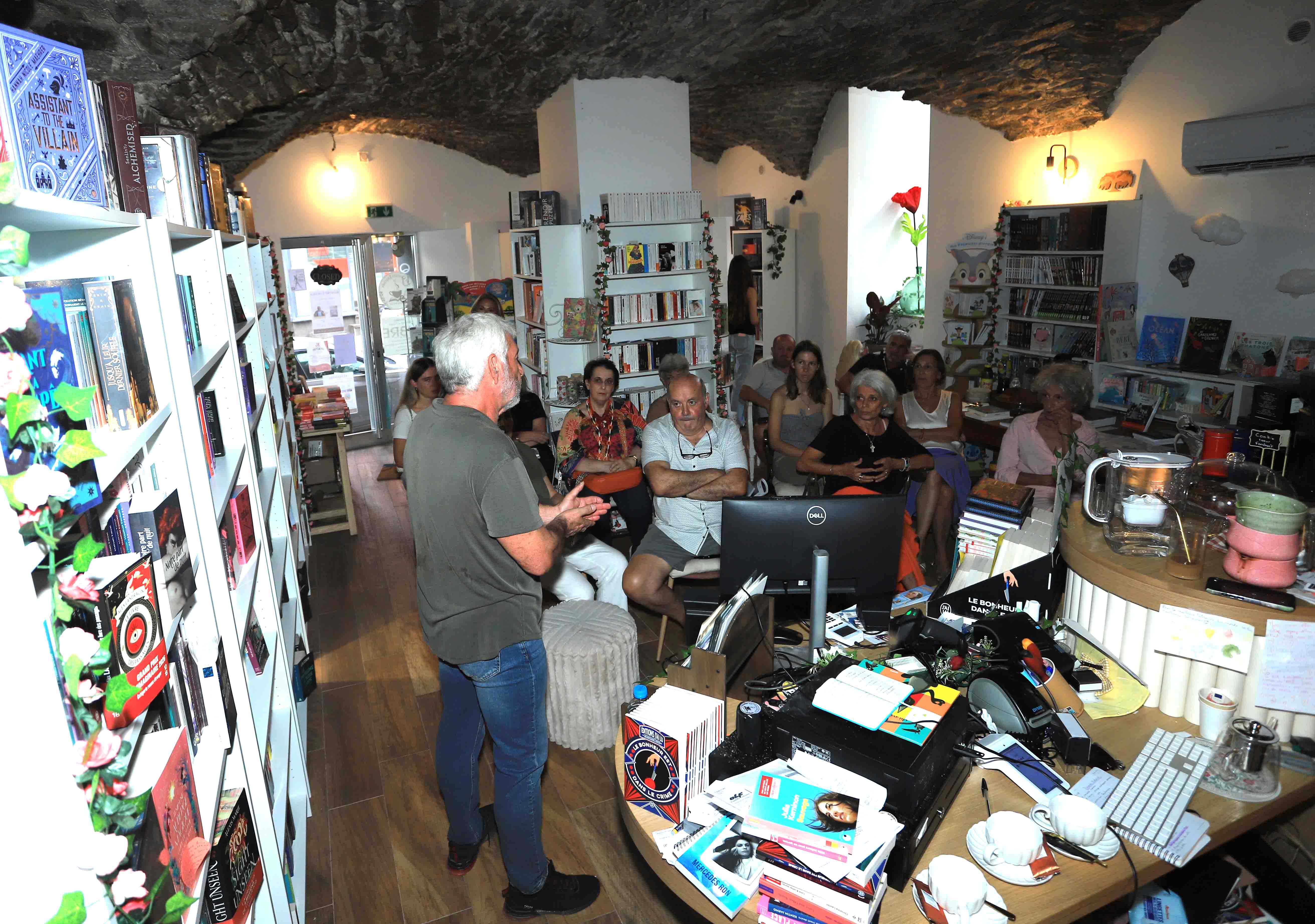 Corte - « Les contes infusés », la librairie-salon de thé de Laure Pelegris