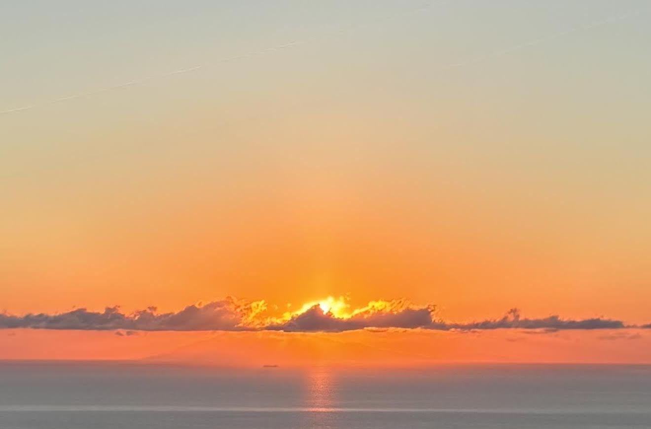 Lever de soleil sur la mer Tyrrhénienne (Jéromine Pantanacce)