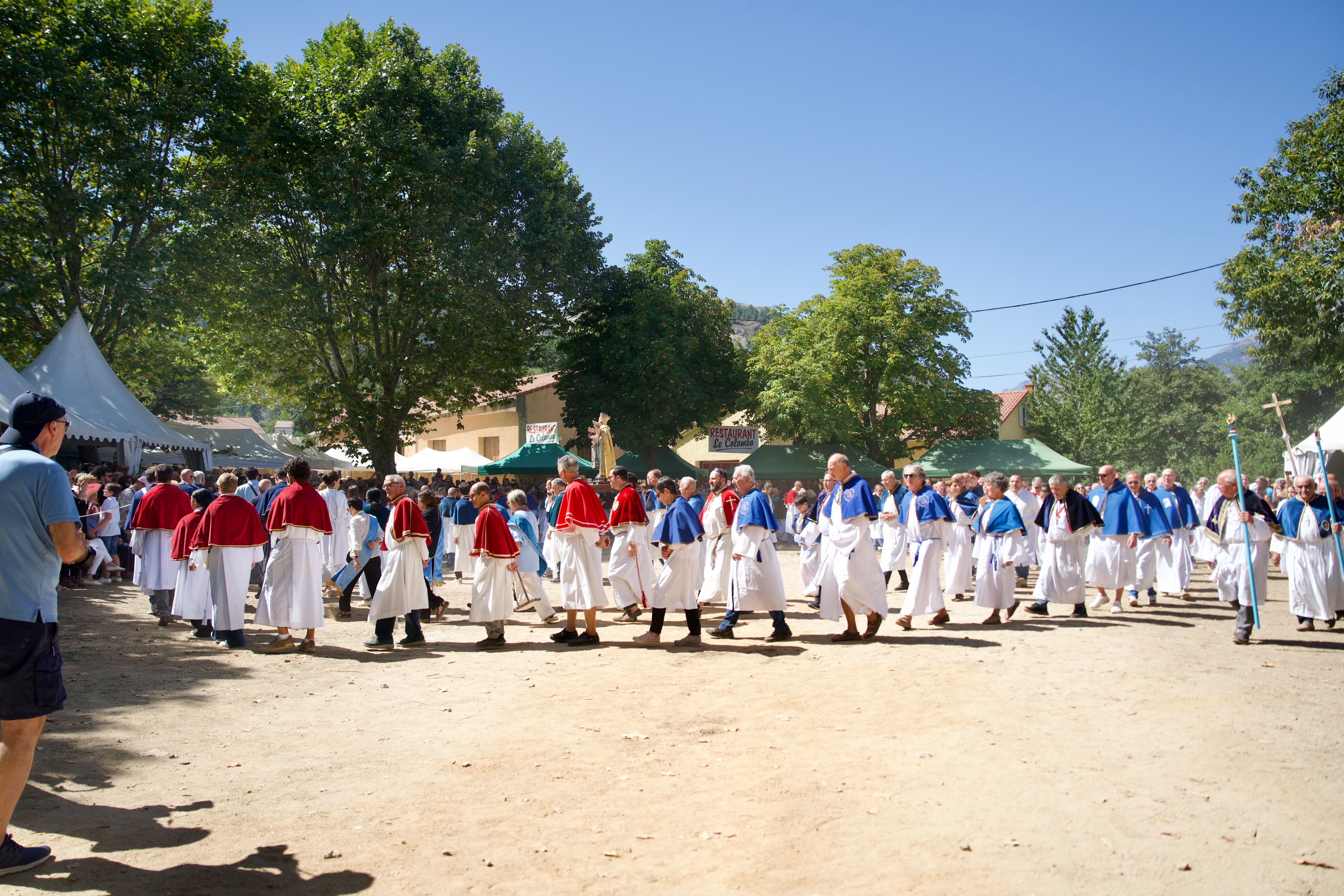 EN IMAGES - À Casamaccioli, des milliers de fidèles réunis pour célébrer a Santa di u Niolu