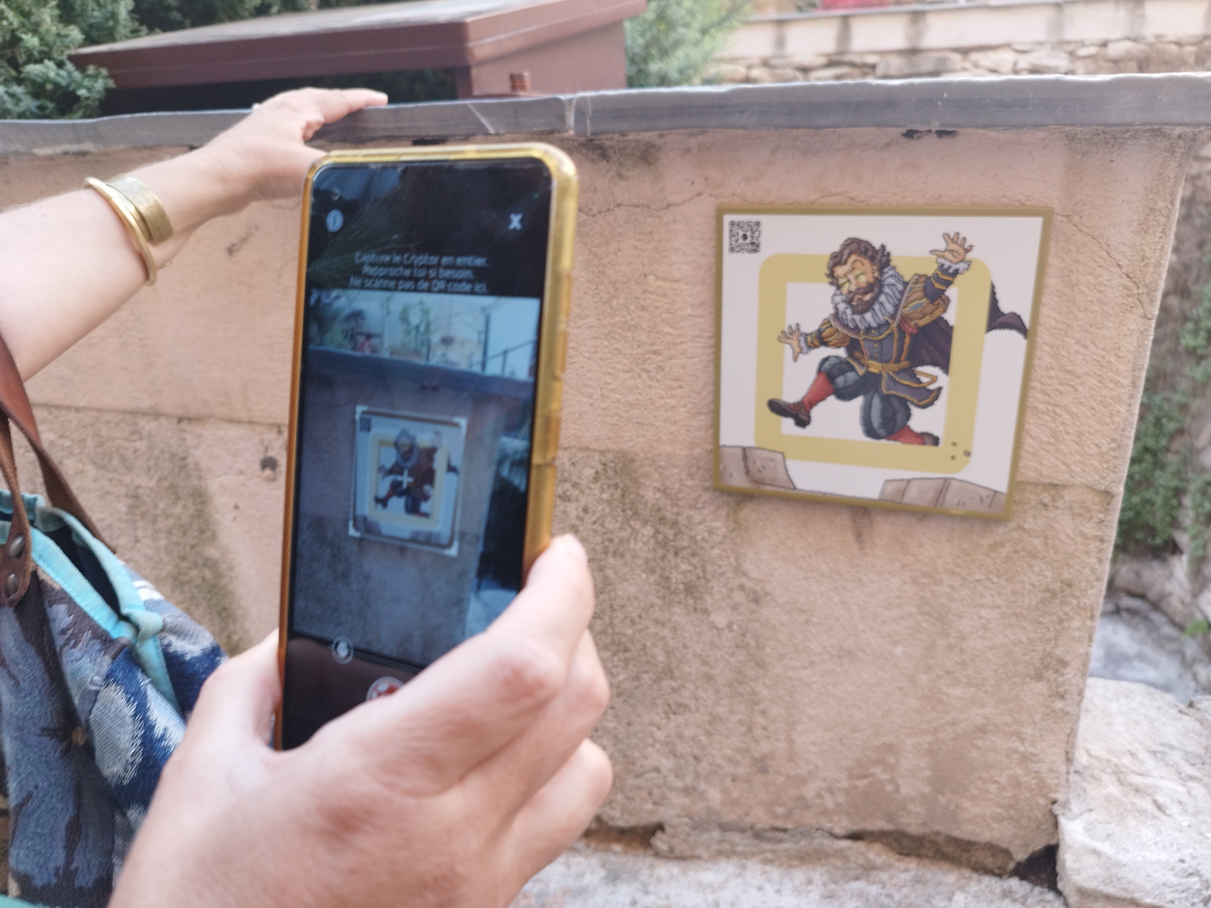 Une fois trouvé, le Cryptor (ici Le Génois) peut être capturé via l'appli.