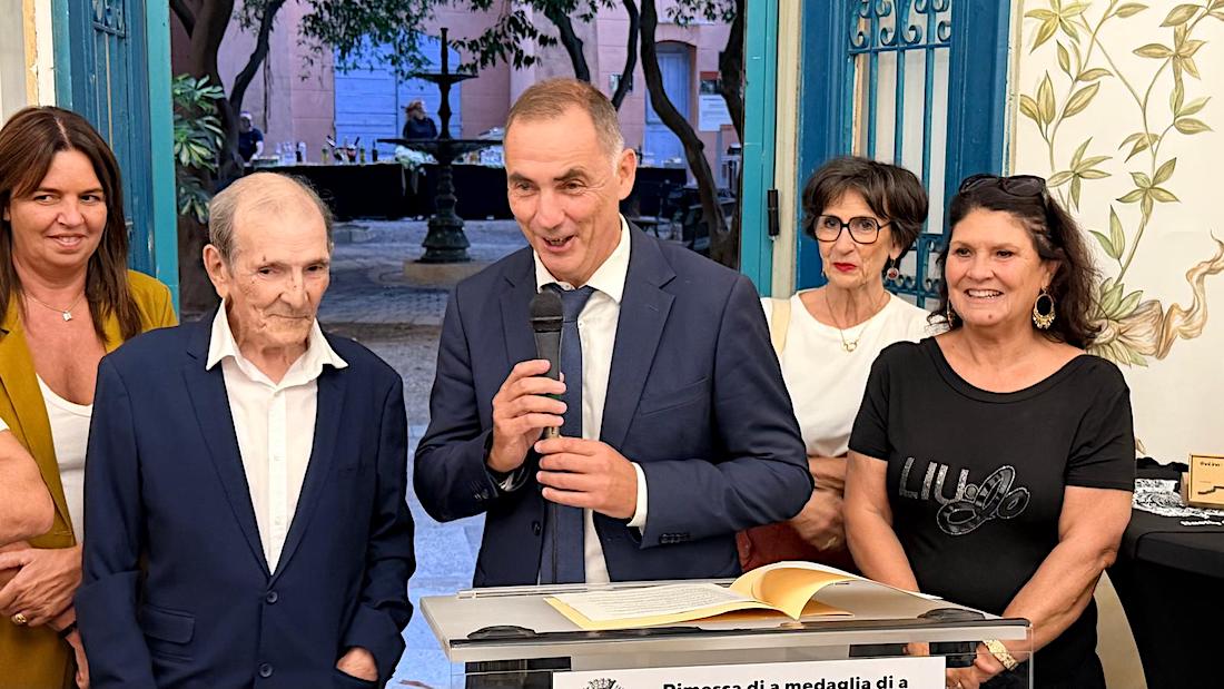 Bastia : Hubert Tempête reçoit la médaille de la Ville