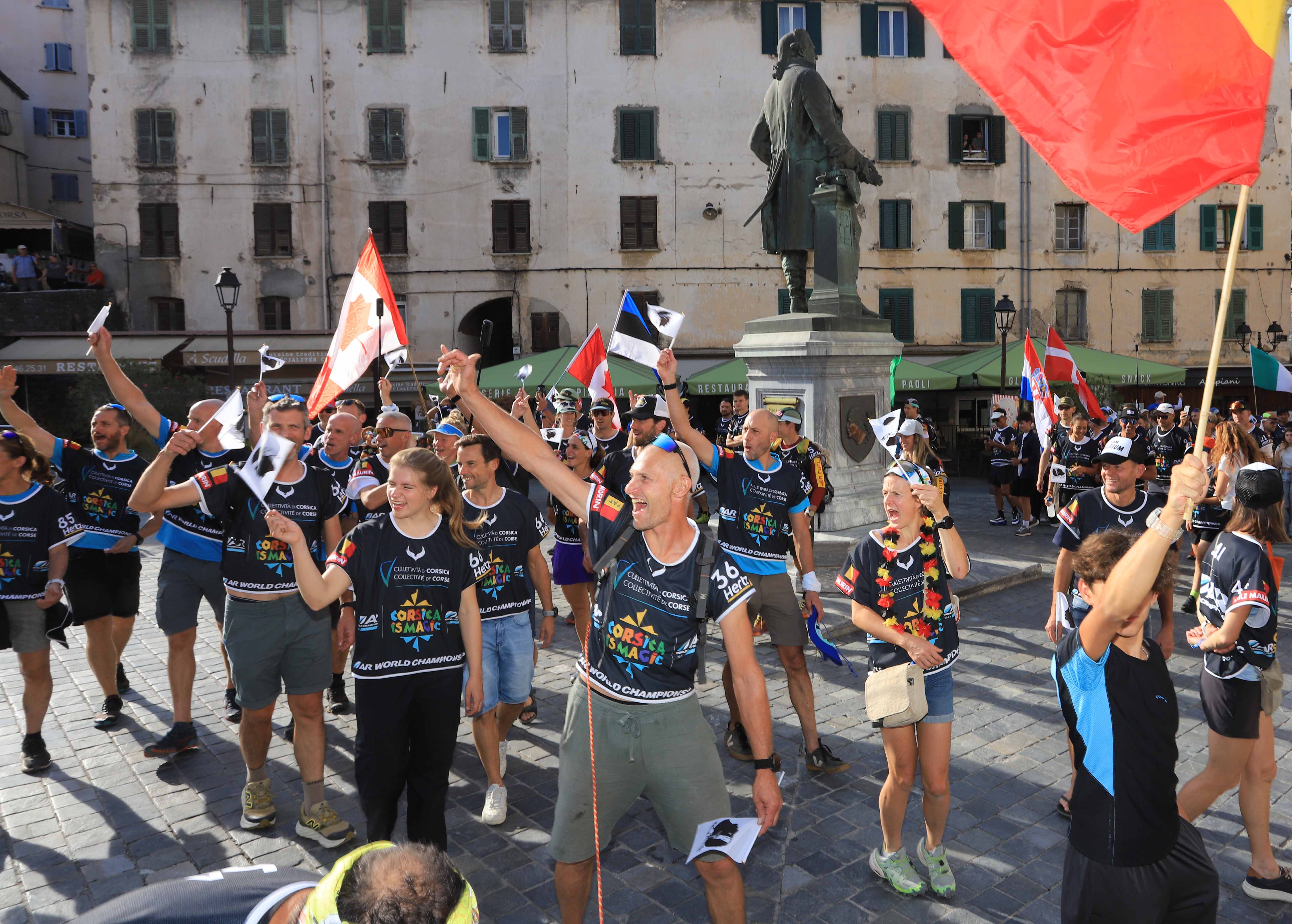 ARWC - Les athlètes des 32 nations ont défilé sur le cours Paoli à Corte