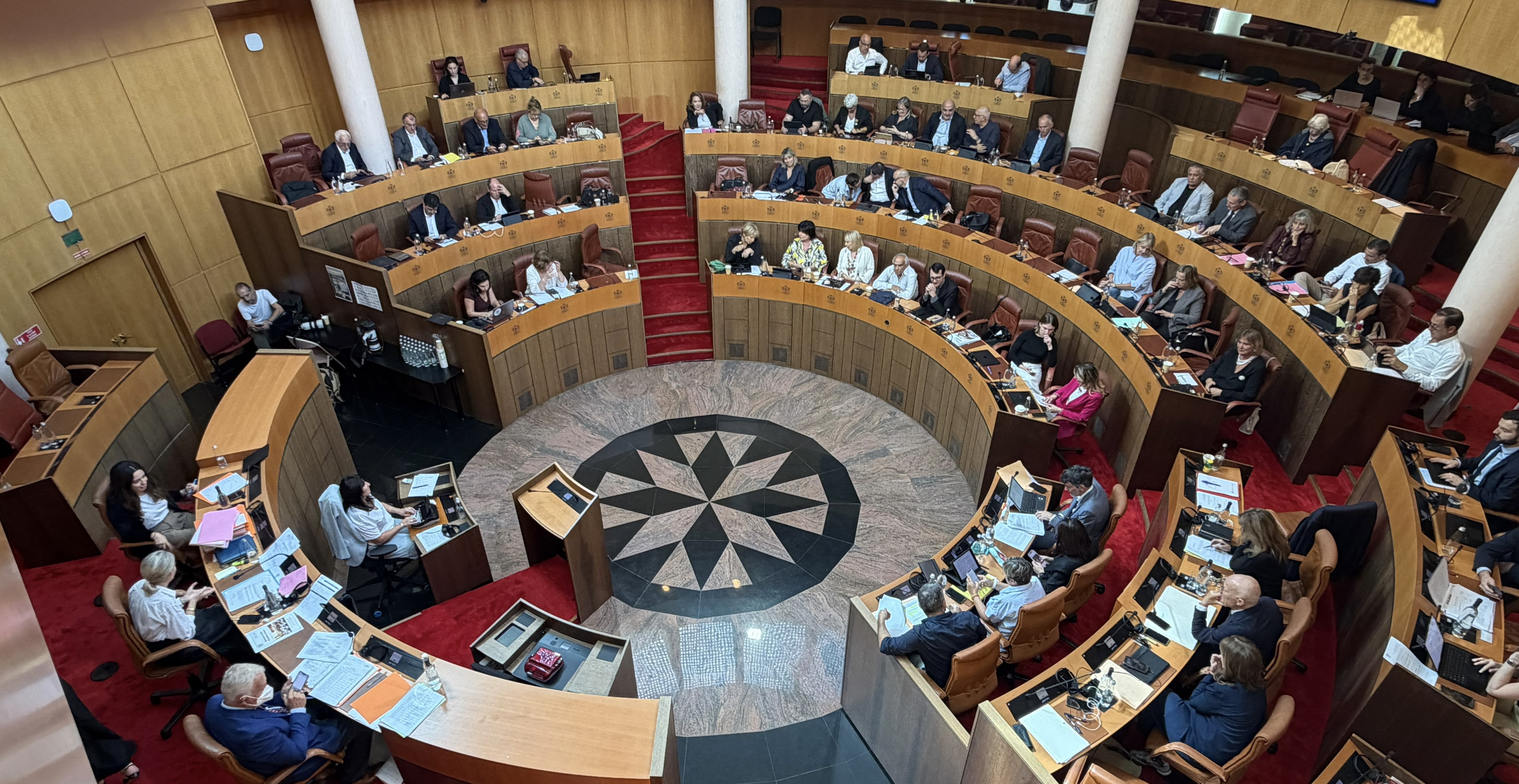 L'hémicycle de l'Assemblée de Corse. Photo Paule Santoni.