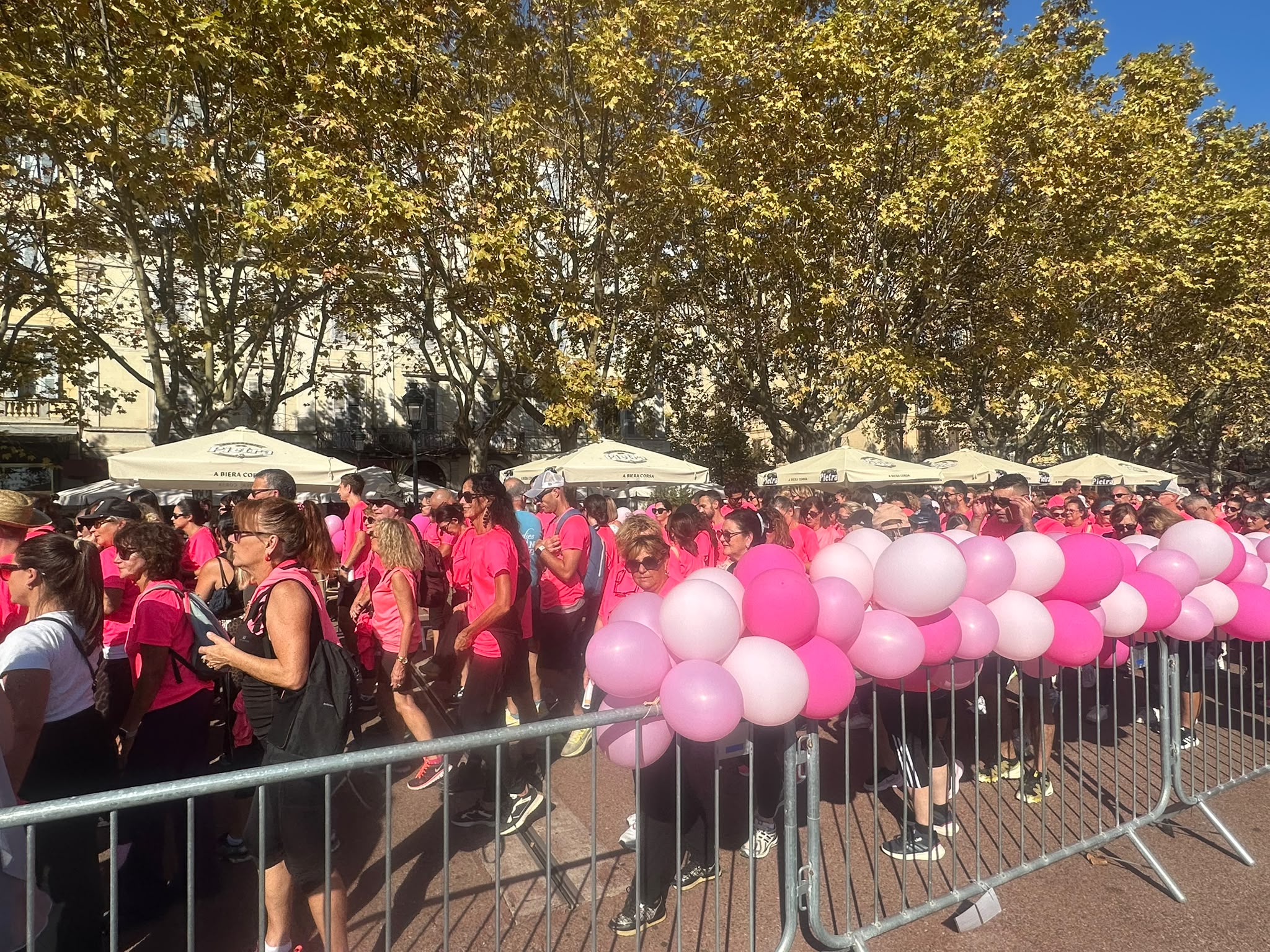 Octobre Rose : Près de 1 500 personnes dans les rues de Bastia pour A Bastiaccia