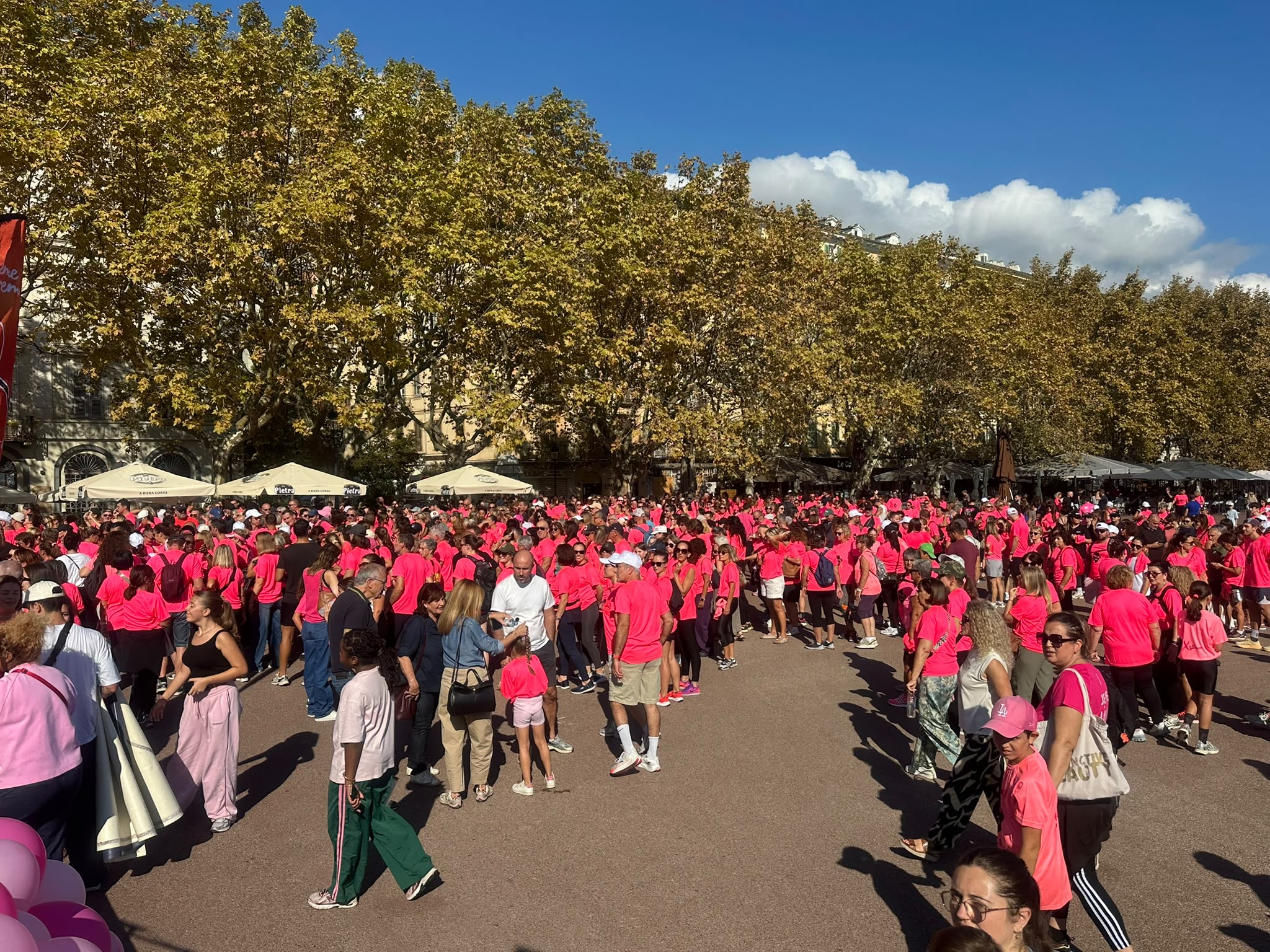Octobre Rose : Près de 1 500 personnes dans les rues de Bastia pour A Bastiaccia