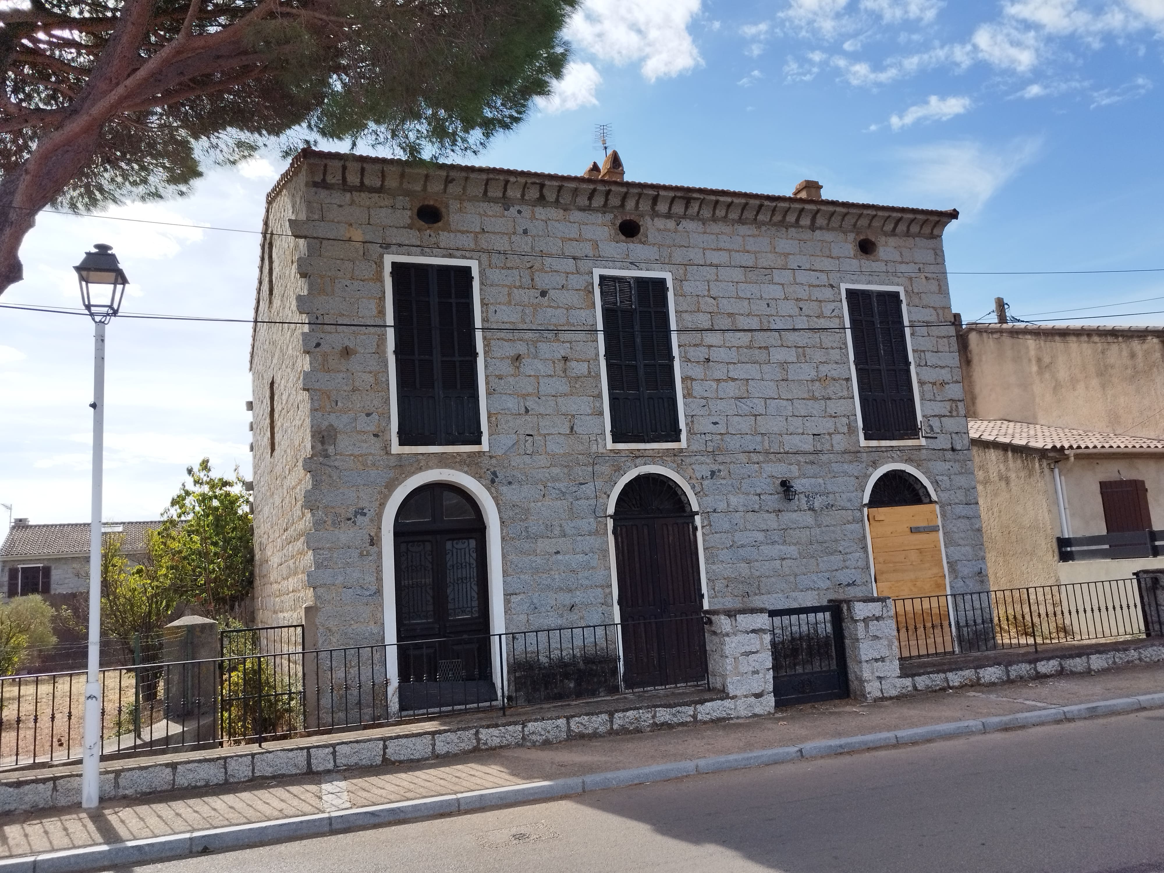 De l'activité commerciale et tertiaire doit s'implanter dans l'ancienne poste du village de Murateddu.