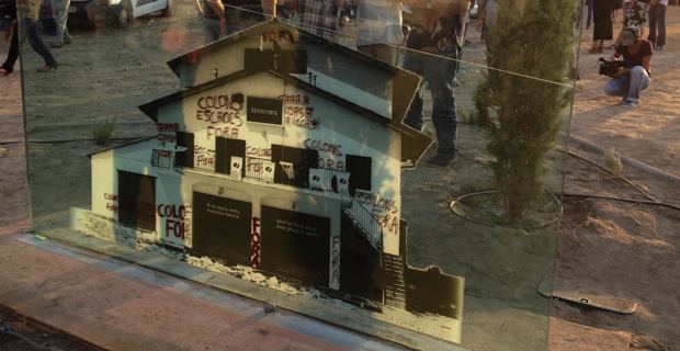 La stèle inaugurée en Août 2014 a été détériorée un mois après