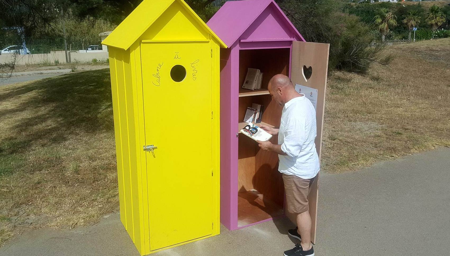Bastia : Deux nouvelles cabines à livres sur la plage de l’Arinella
