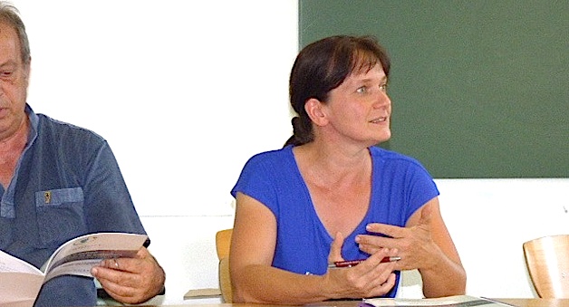 Magali Gozzi est venue expliquer le rapport sur le plan d'action pour la réduction et le traitement des déchets ménagers de Corse.