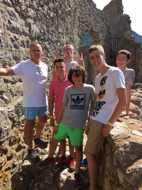 Dans les ruines du château de Puylaurens pour mieux comprendre l'esprit cathare.