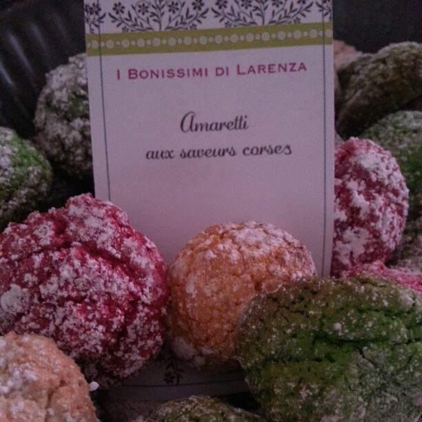 D'autres délicieuses créations, amaretti façon Larenza